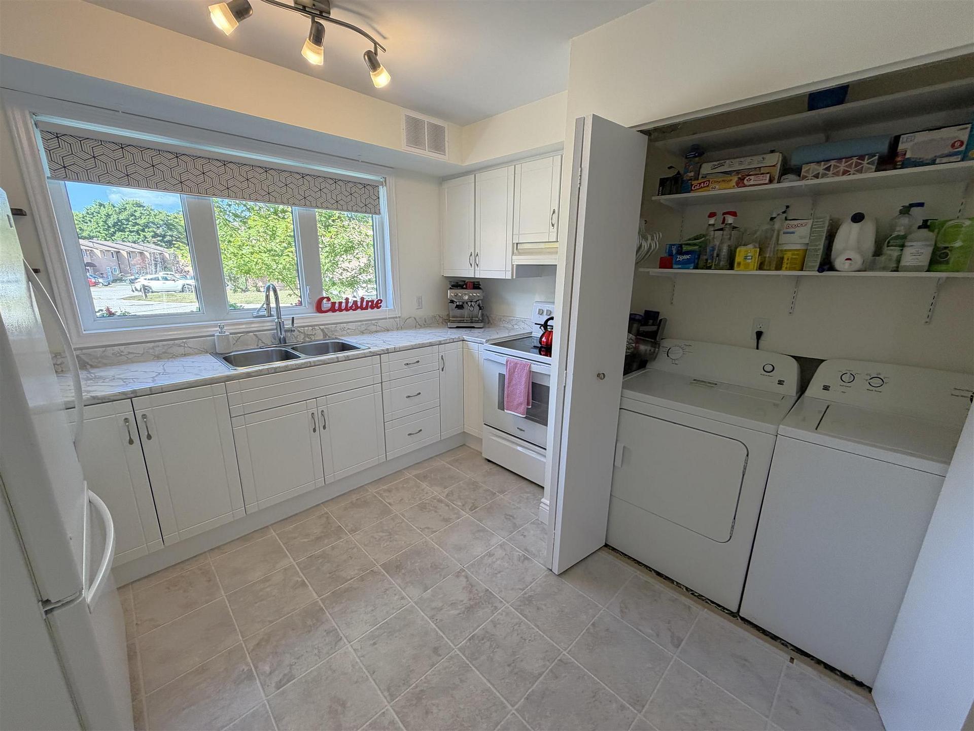 Photo 19 of 40 Frame Crescent, Elliot Lake — HOMEH