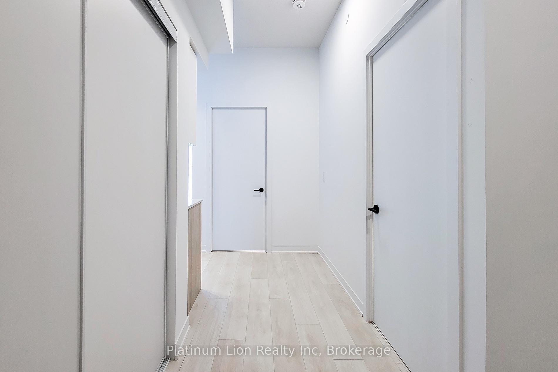 Photo 8 of Unit 113, 4878 Powers Common, Burlington, Alton — HOMEH