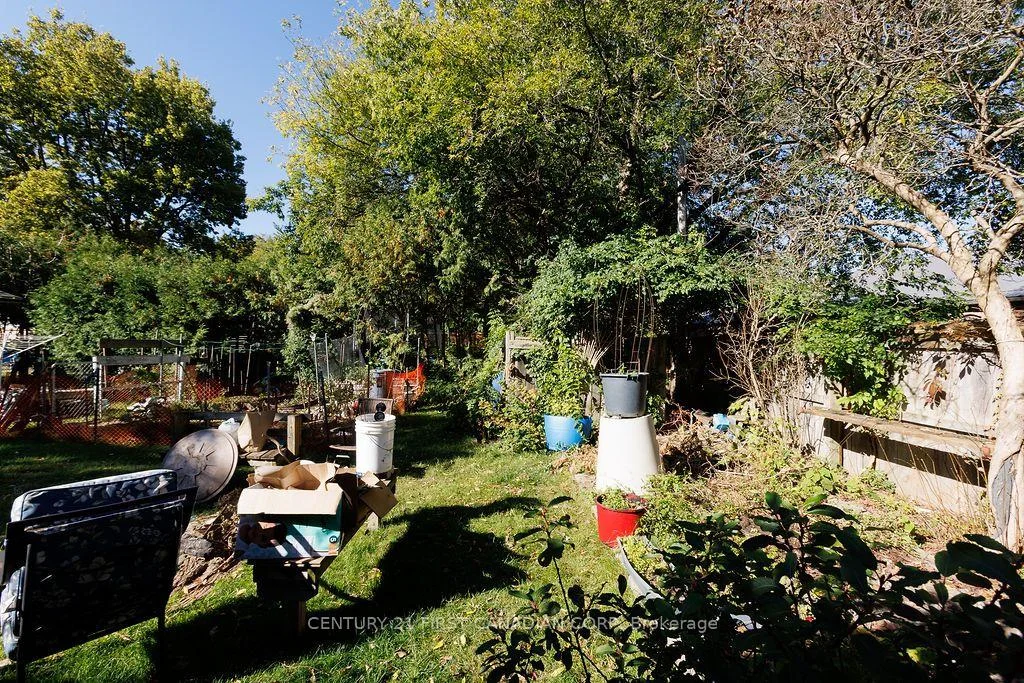 Photo 44 of 13 Springbank Drive, London, South E — HOMEH