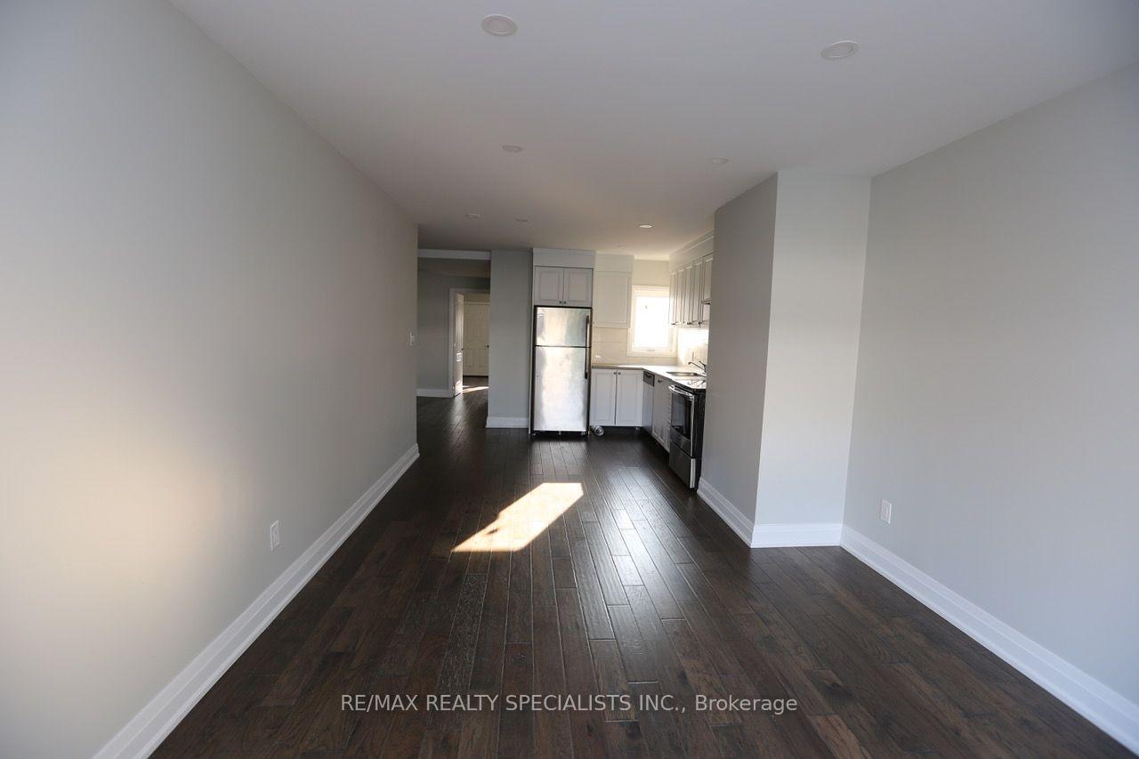 Photo 9 of Unit Upper, 12 Wiltshire Avenue, Toronto, Weston-Pellam Park — HOMEH