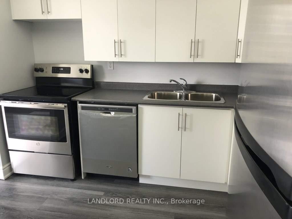 Photo 10 of Unit 405, 3590 Kaneff Crescent, Mississauga, Mississauga Valleys — HOMEH