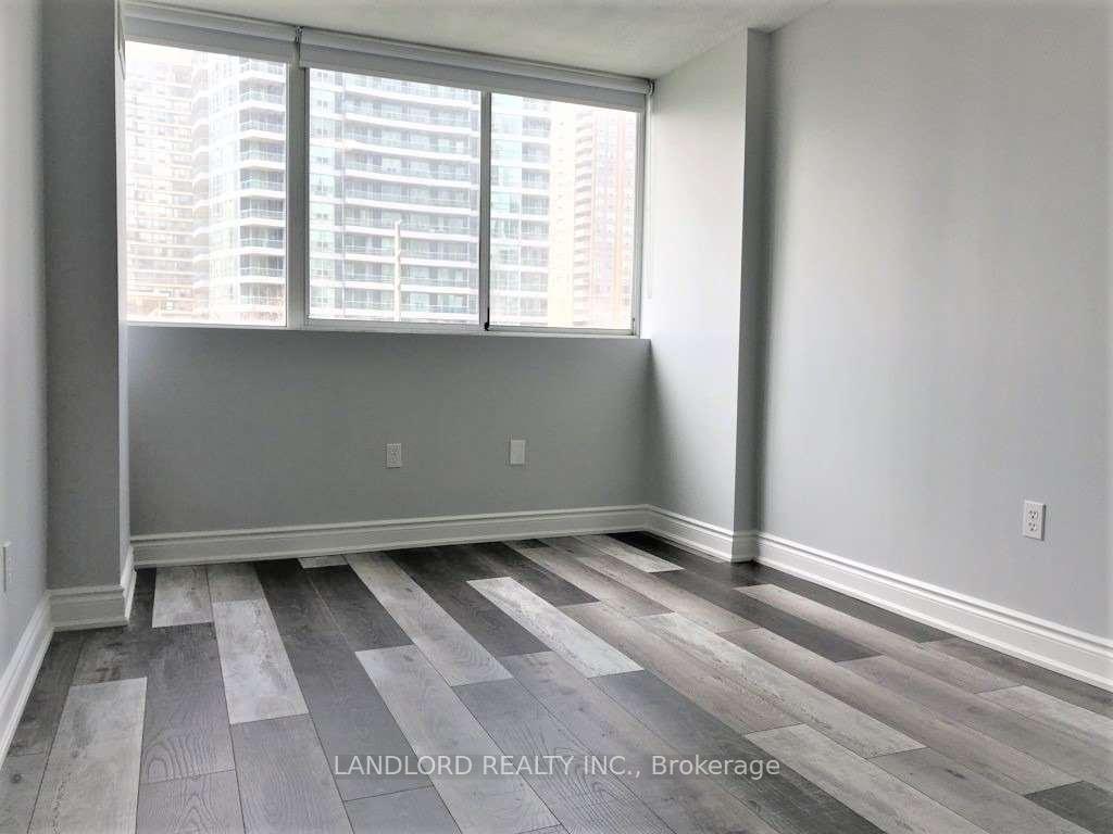 Photo 16 of Unit 405, 3590 Kaneff Crescent, Mississauga, Mississauga Valleys — HOMEH