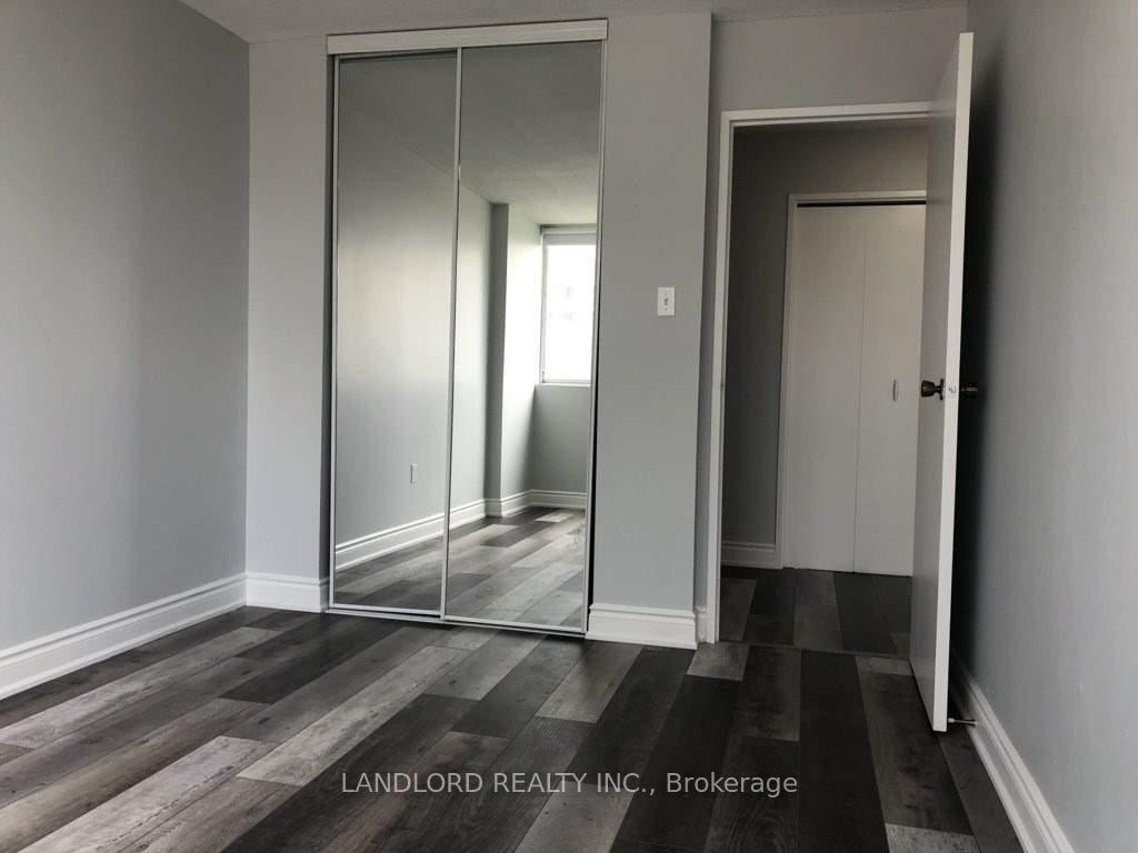 Photo 18 of Unit 405, 3590 Kaneff Crescent, Mississauga, Mississauga Valleys — HOMEH