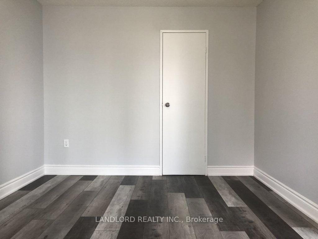 Photo 20 of Unit 405, 3590 Kaneff Crescent, Mississauga, Mississauga Valleys — HOMEH