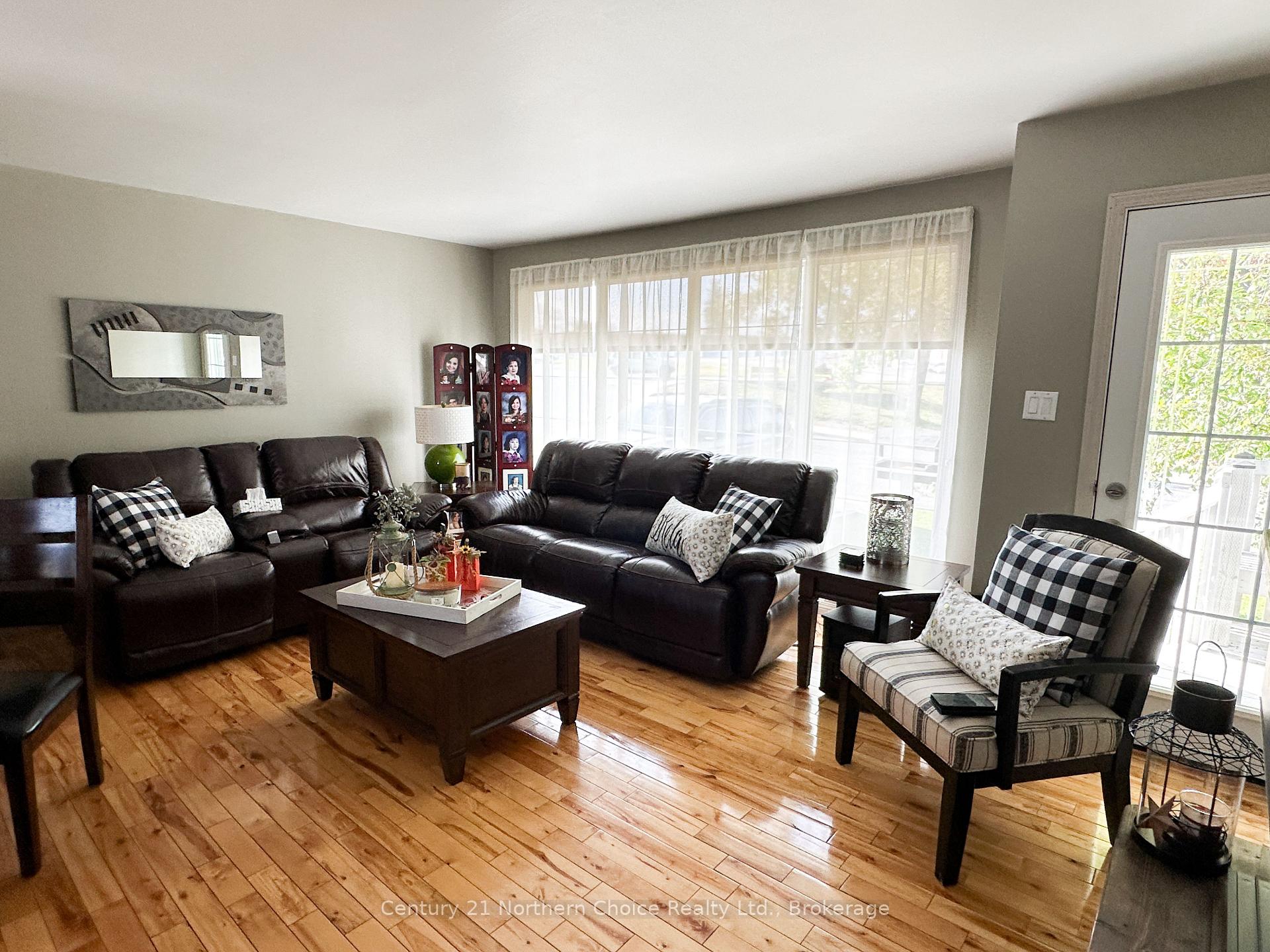 Photo 5 of 52 Dickenson Road, Red Lake — HOMEH