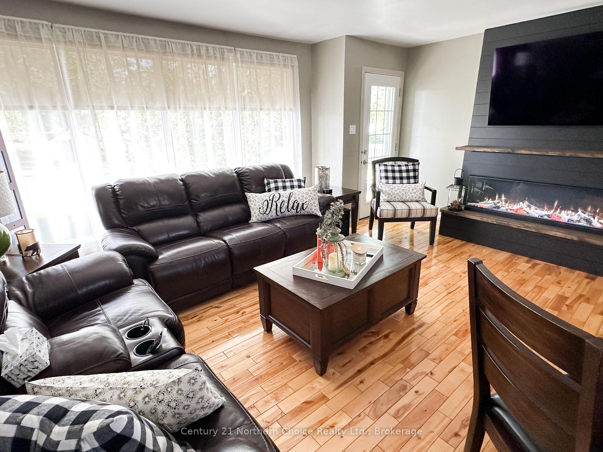 Photo 6 of 52 Dickenson Road, Red Lake — HOMEH