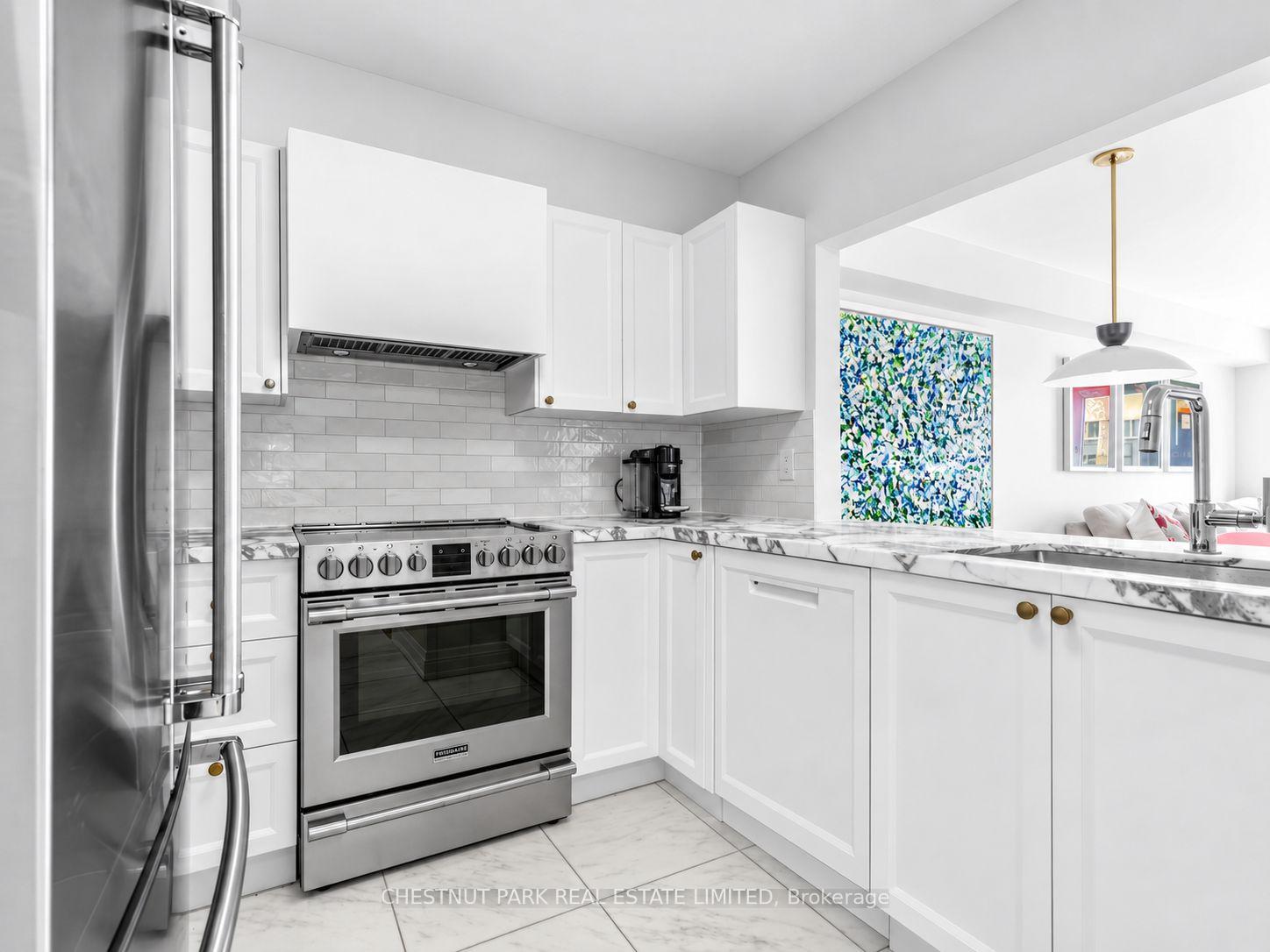 Photo 13 of Unit 505, 1 Balmoral Avenue, Toronto, Yonge-St. Clair — HOMEH
