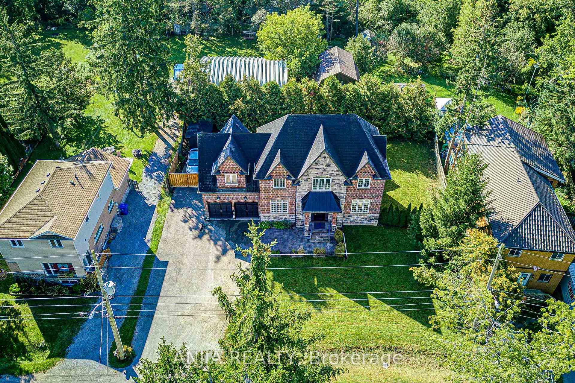 Photo 4 of 41 Valley Road, Whitchurch-Stouffville, Rural Whitchurch-Stouffville — HOMEH