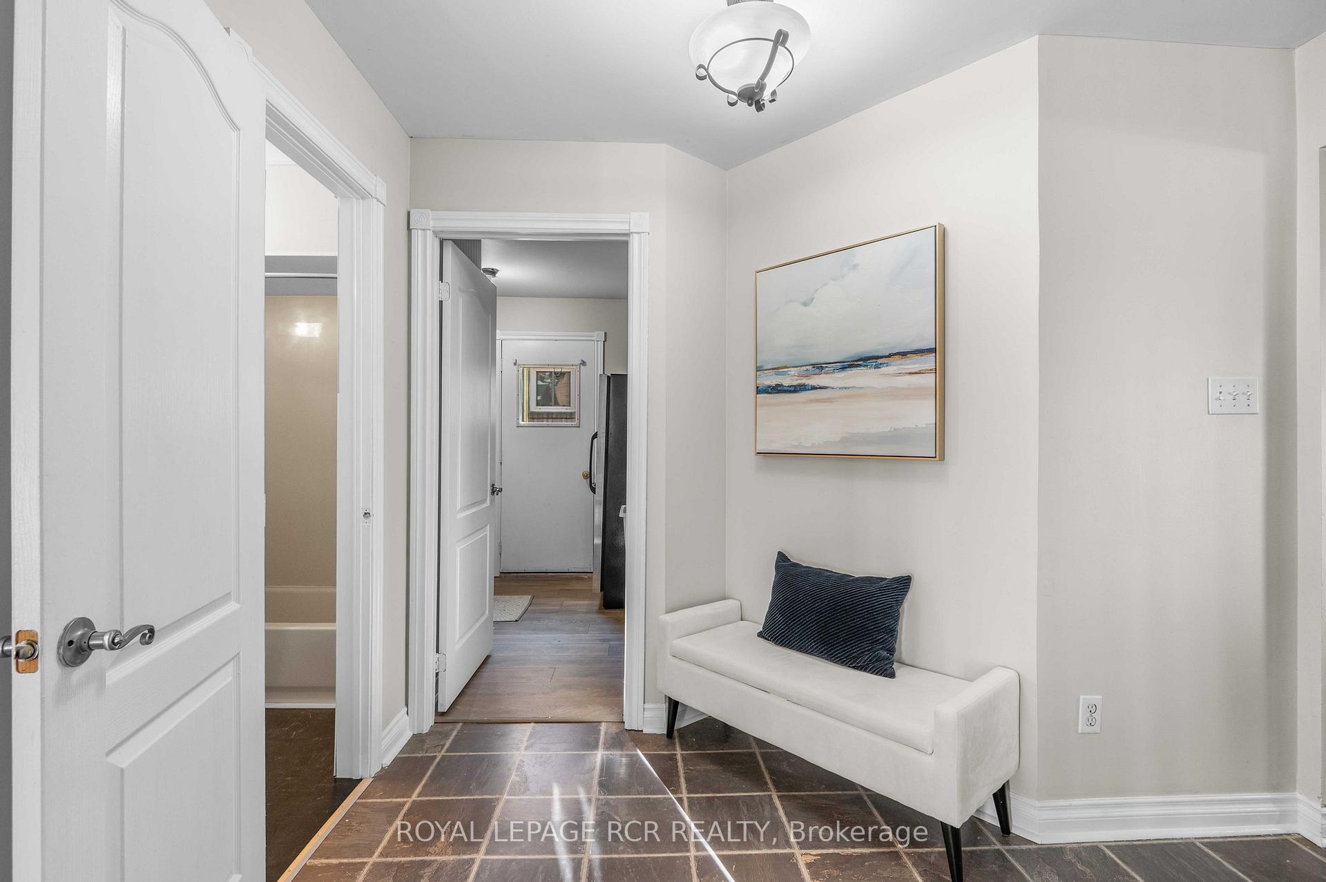 Photo 17 of 220 Edenwood Crescent, Orangeville — HOMEH