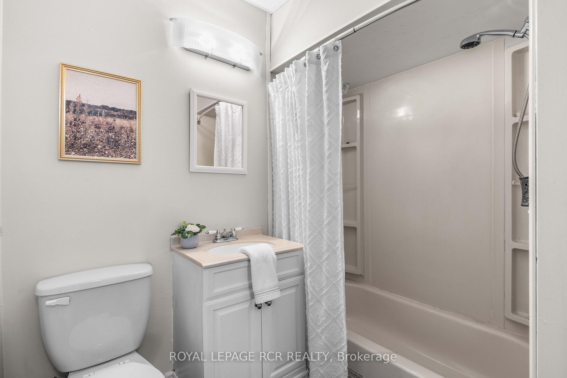 Photo 18 of 220 Edenwood Crescent, Orangeville — HOMEH