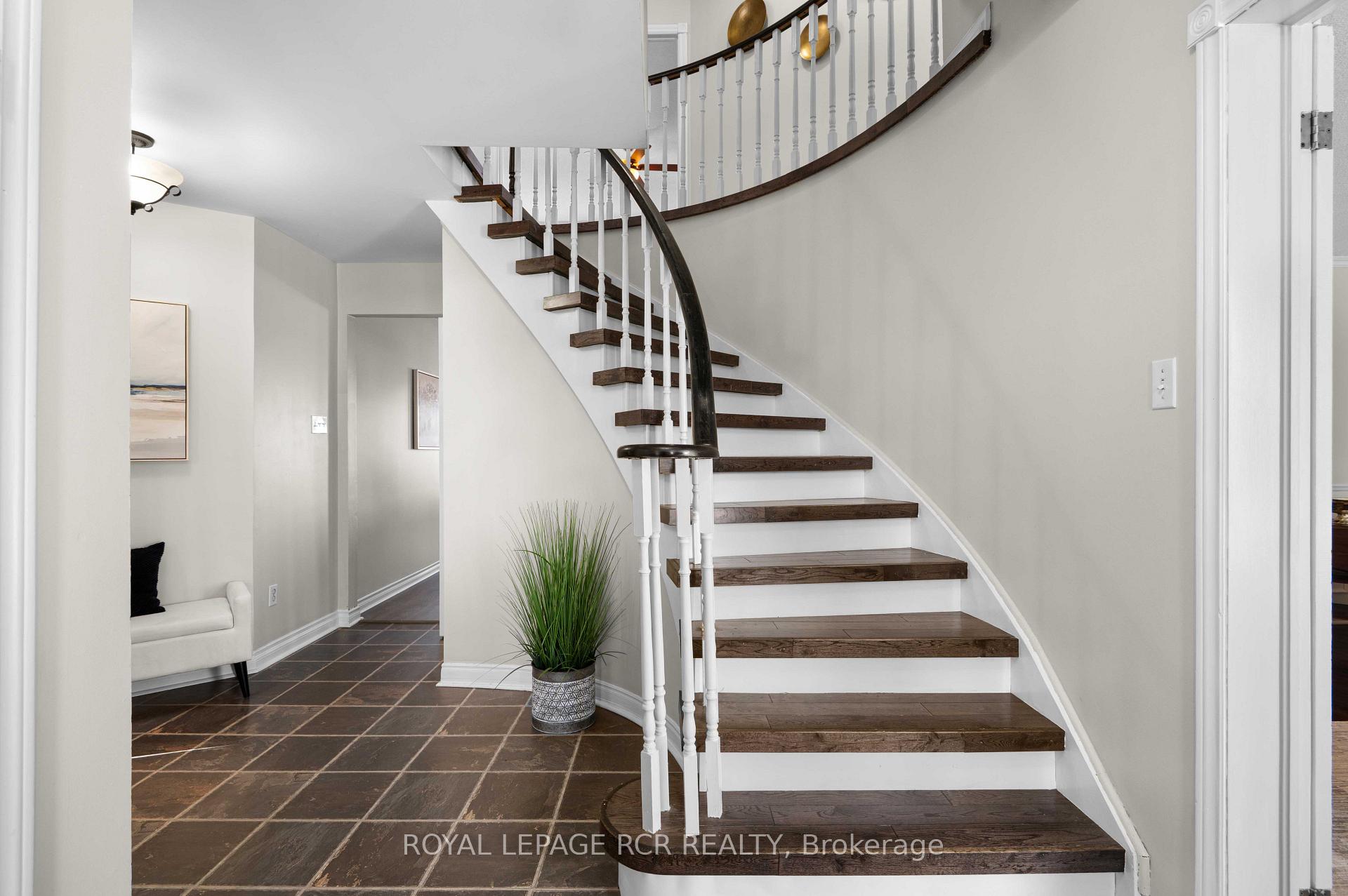 Photo 20 of 220 Edenwood Crescent, Orangeville — HOMEH
