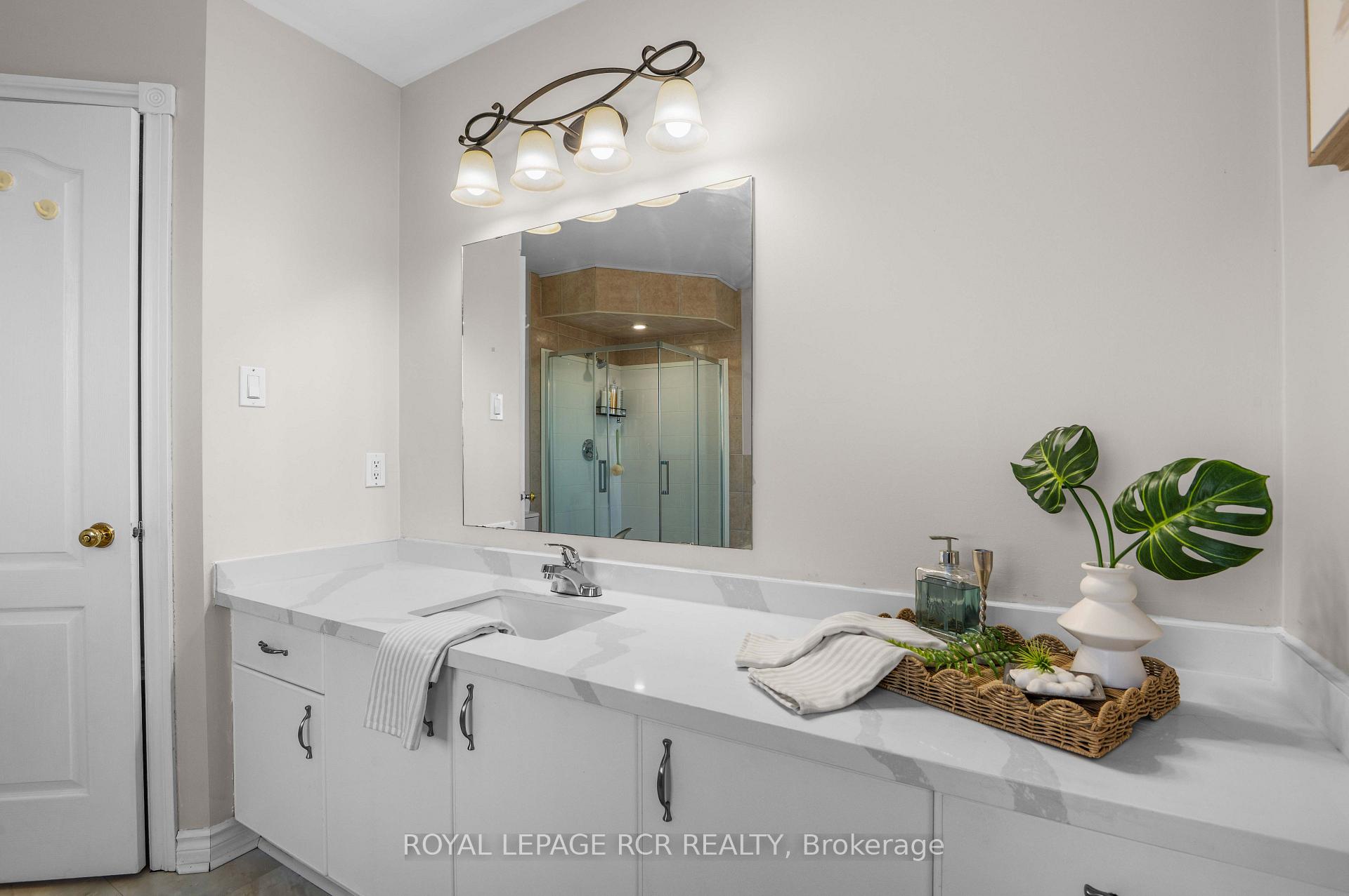 Photo 23 of 220 Edenwood Crescent, Orangeville — HOMEH