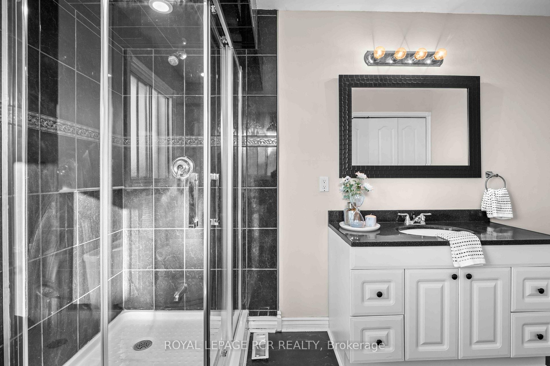 Photo 33 of 220 Edenwood Crescent, Orangeville — HOMEH