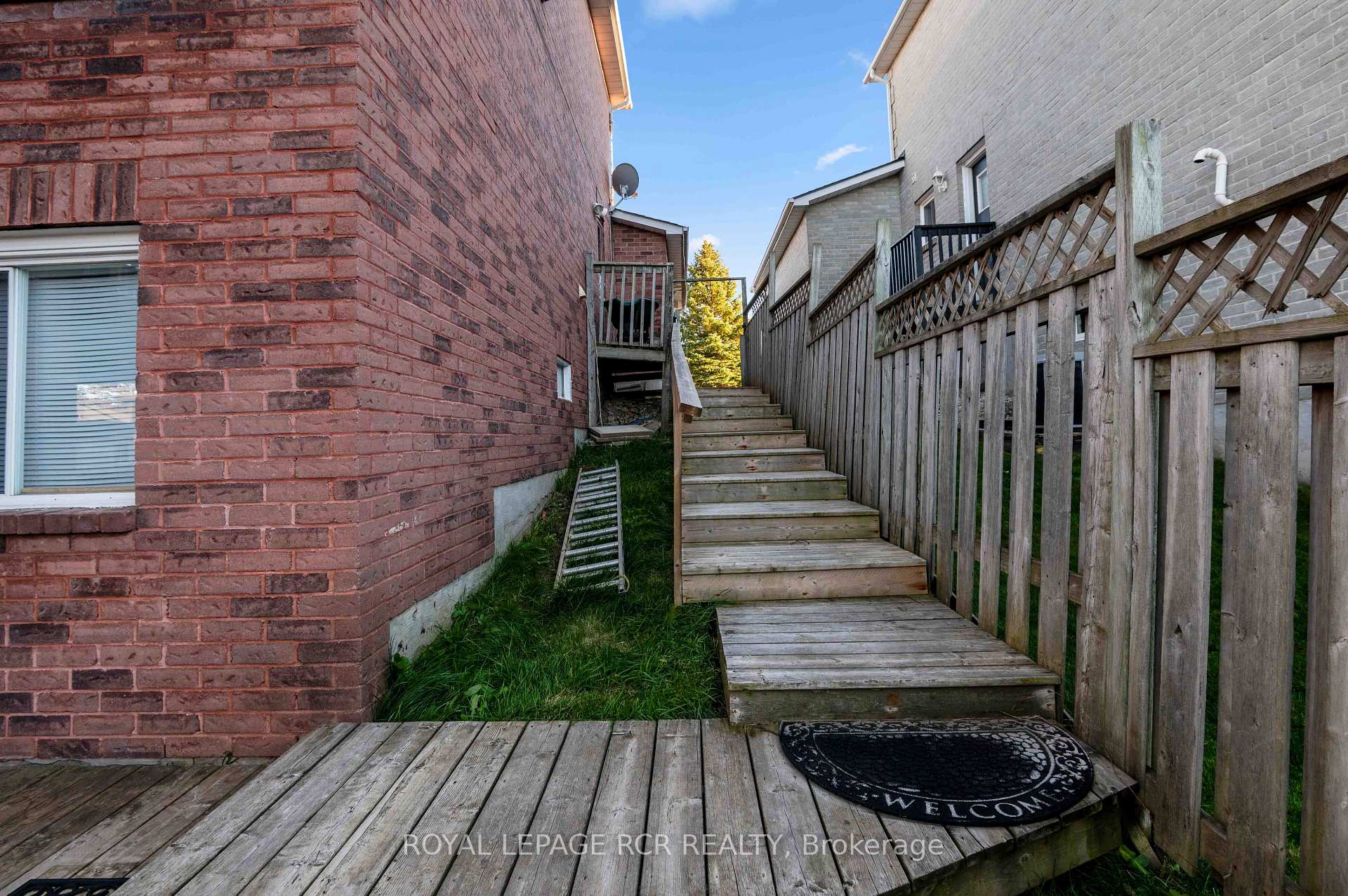 Photo 36 of 220 Edenwood Crescent, Orangeville — HOMEH
