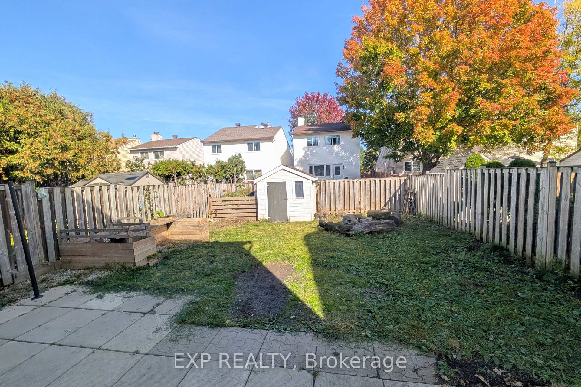 Photo 13 of 7 Fulham Court, Ottawa, Barrhaven - On the Green — HOMEH
