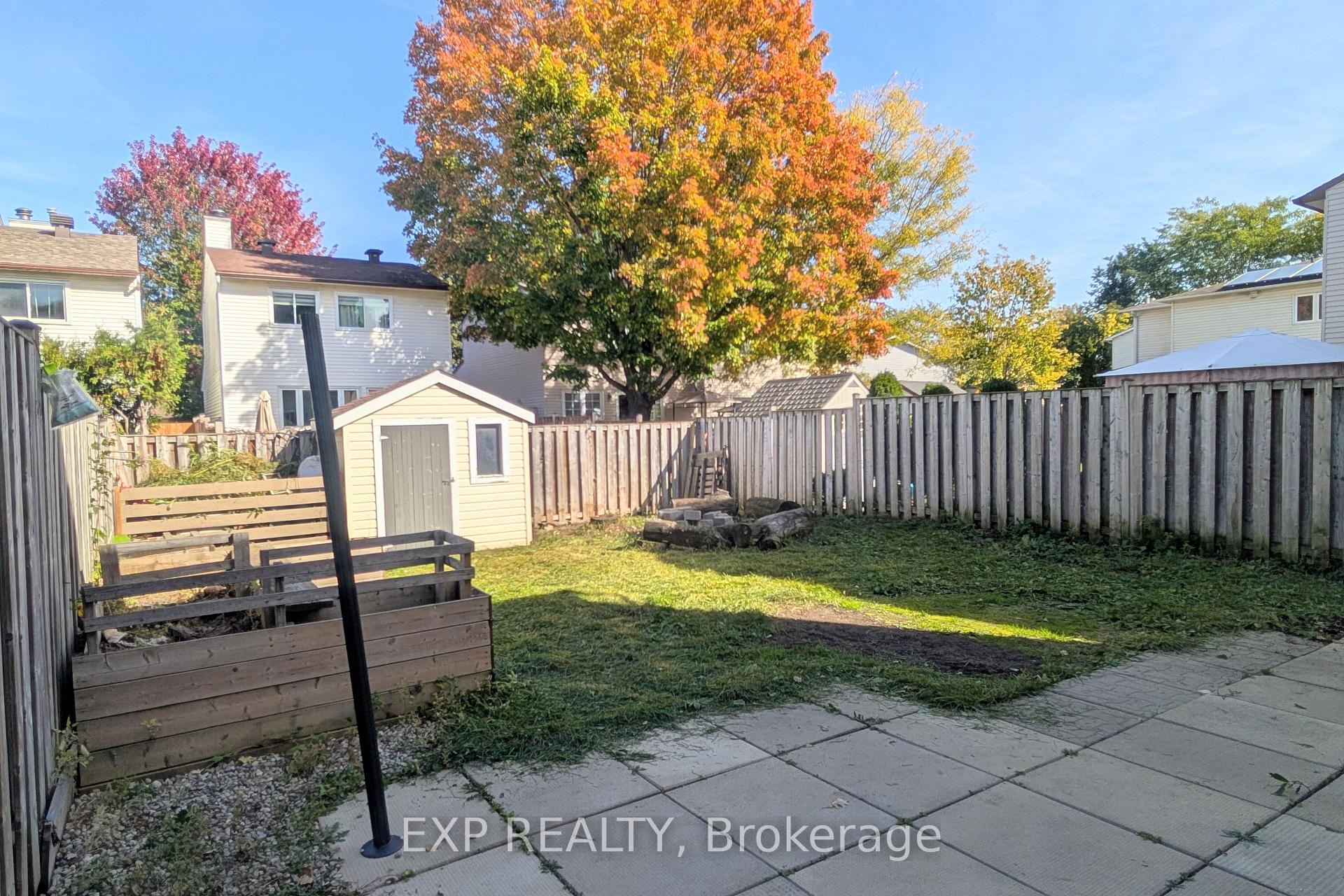 Photo 15 of 7 Fulham Court, Ottawa, Barrhaven - On the Green — HOMEH