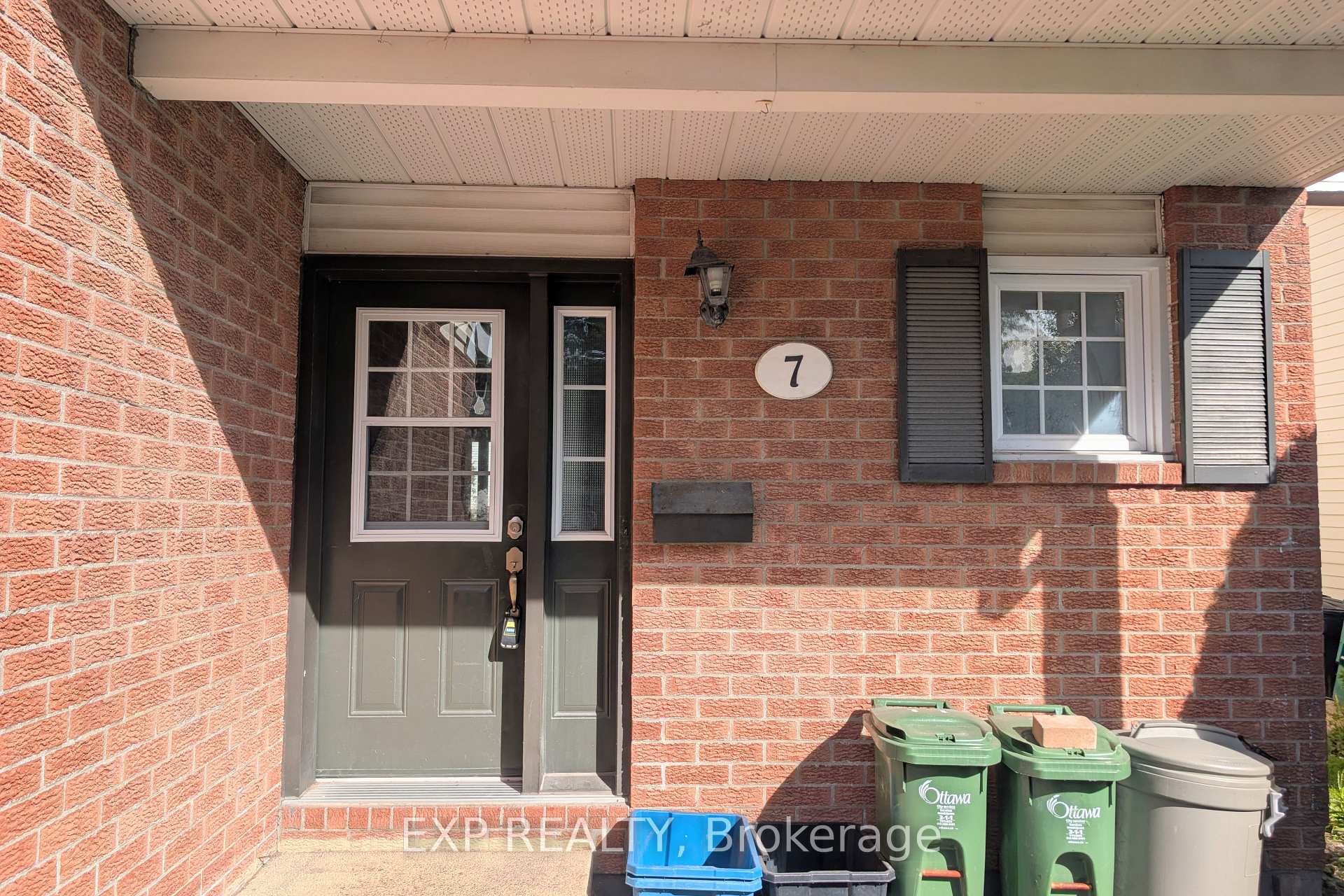 Photo 19 of 7 Fulham Court, Ottawa, Barrhaven - On the Green — HOMEH