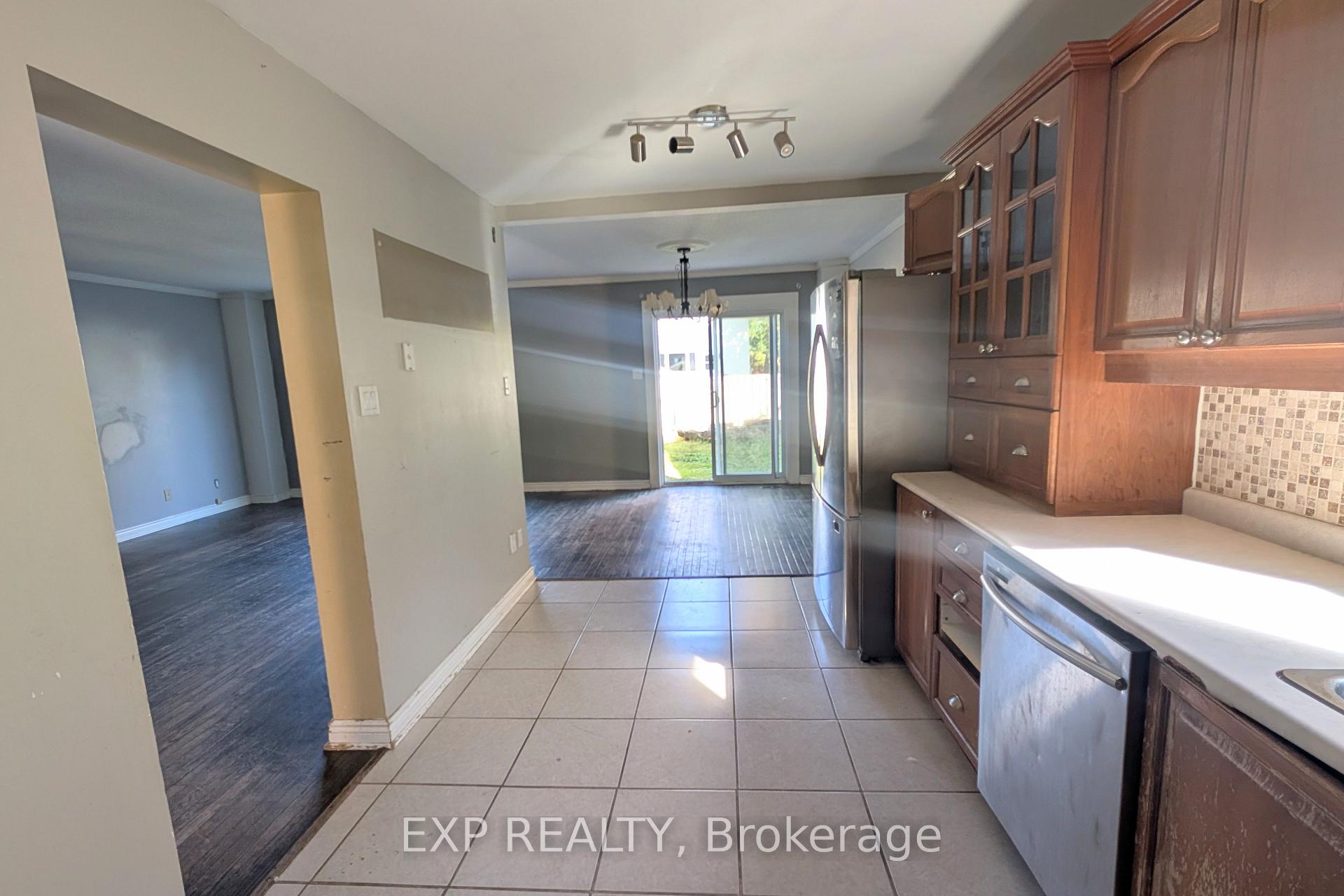 Photo 41 of 7 Fulham Court, Ottawa, Barrhaven - On the Green — HOMEH