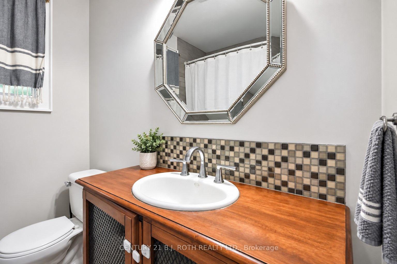 Photo 15 of 5 East Gate, Barrie, Grove East — HOMEH