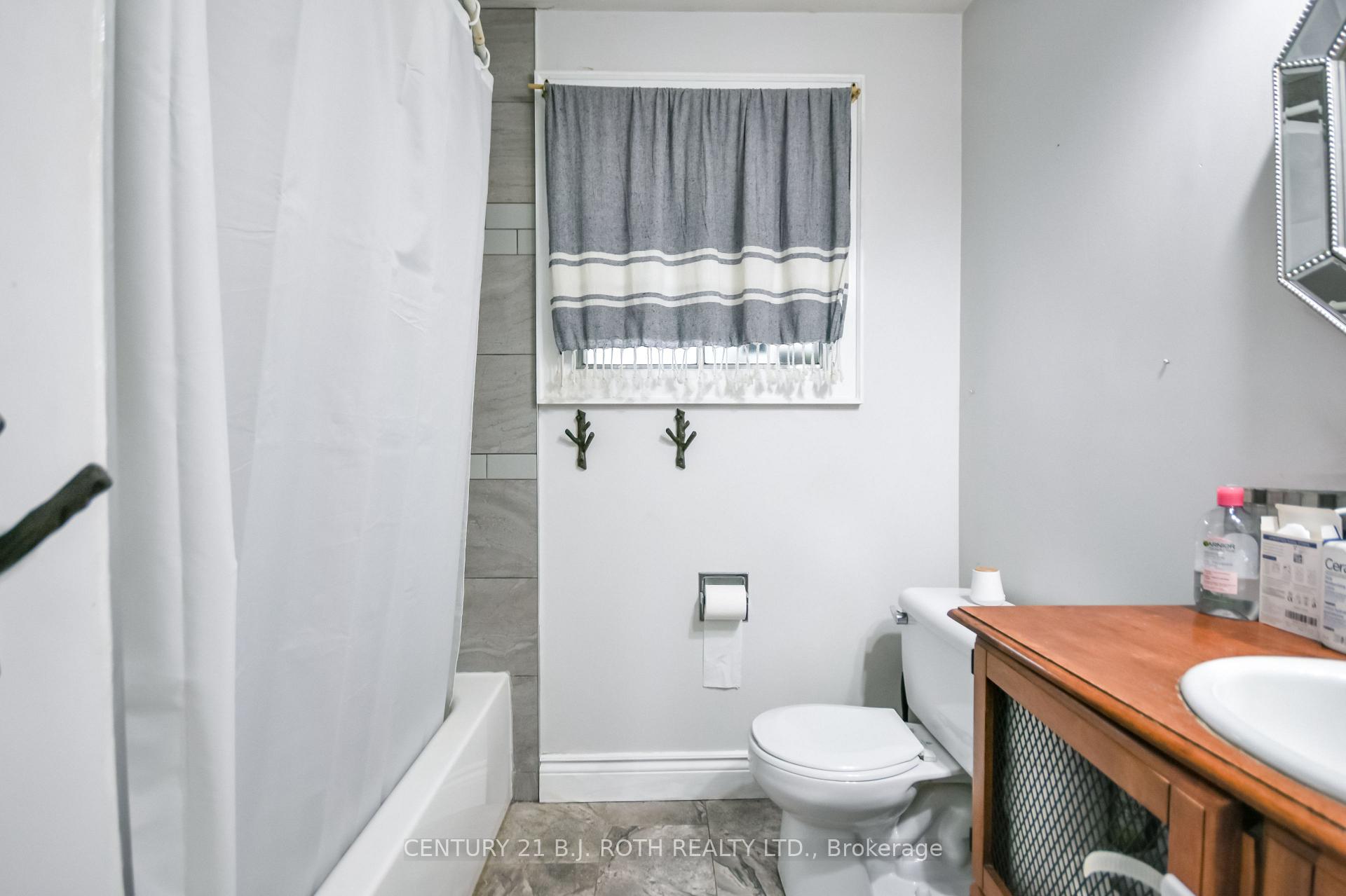 Photo 16 of 5 East Gate, Barrie, Grove East — HOMEH
