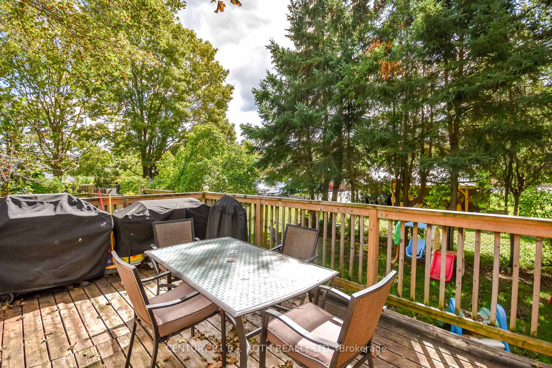 Photo 25 of 5 East Gate, Barrie, Grove East — HOMEH