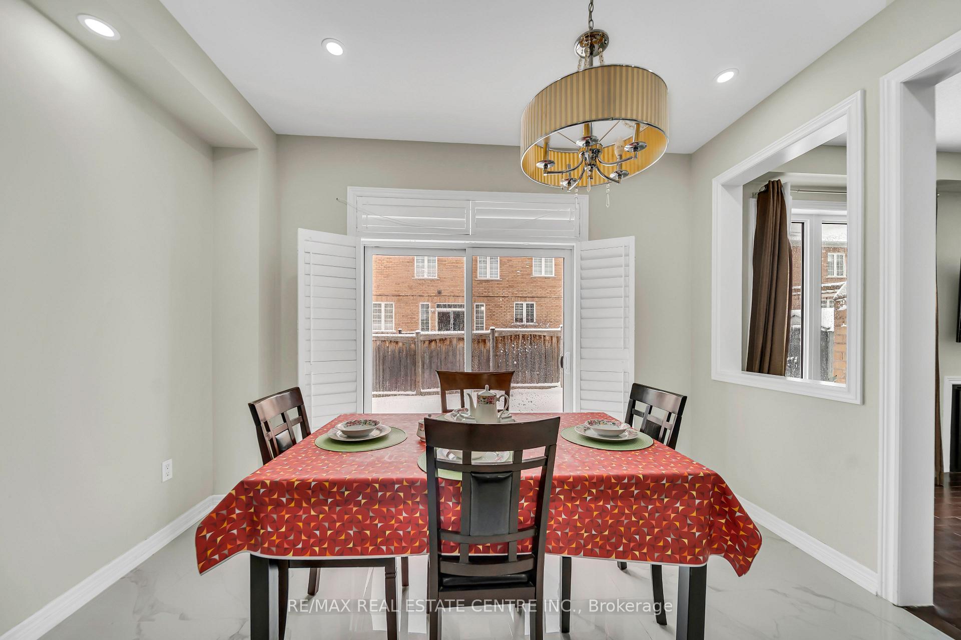 Photo 39 of 10 Vidal Road, Brampton, Credit Valley — HOMEH