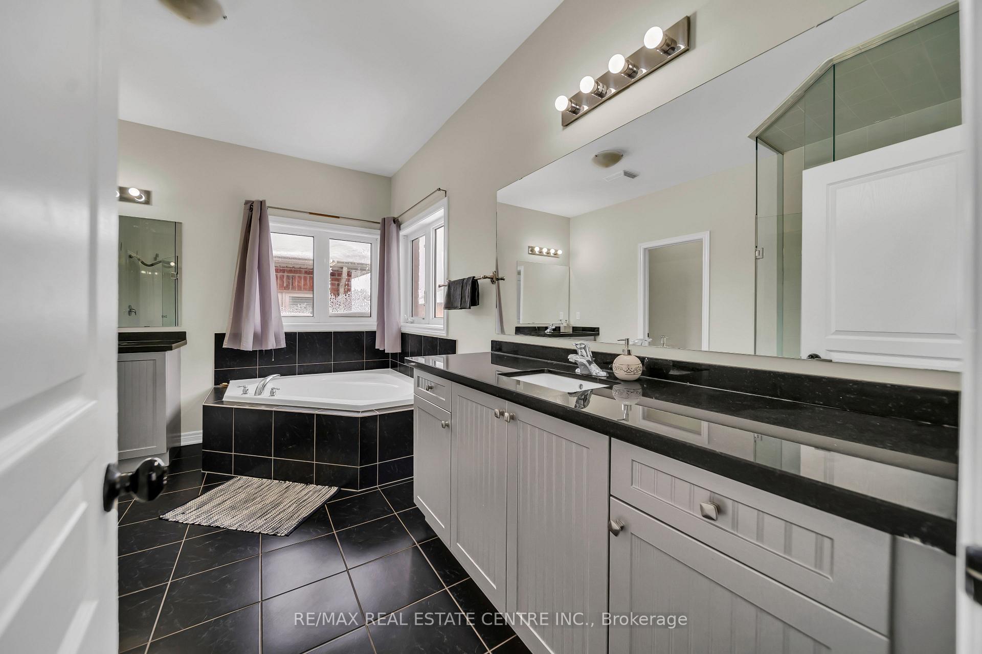 Photo 59 of 10 Vidal Road, Brampton, Credit Valley — HOMEH