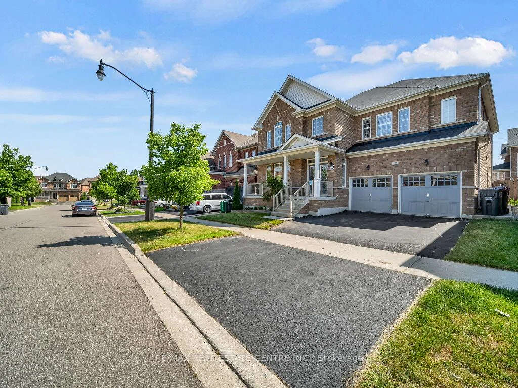 Photo 8 of 10 Vidal Road, Brampton, Credit Valley — HOMEH