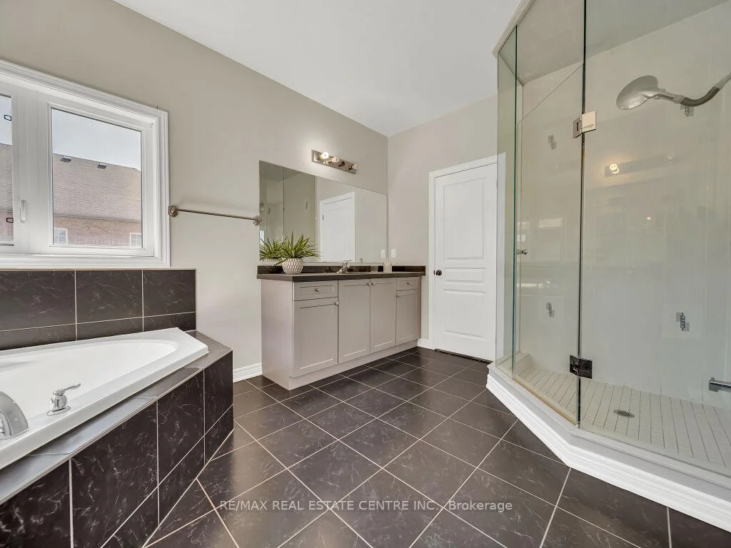 Photo 76 of 10 Vidal Road, Brampton, Credit Valley — HOMEH