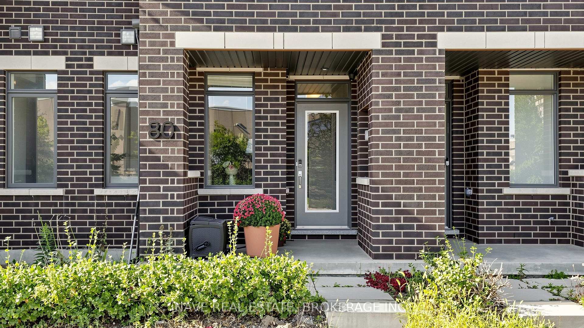 Photo of 80 Troon Avenue