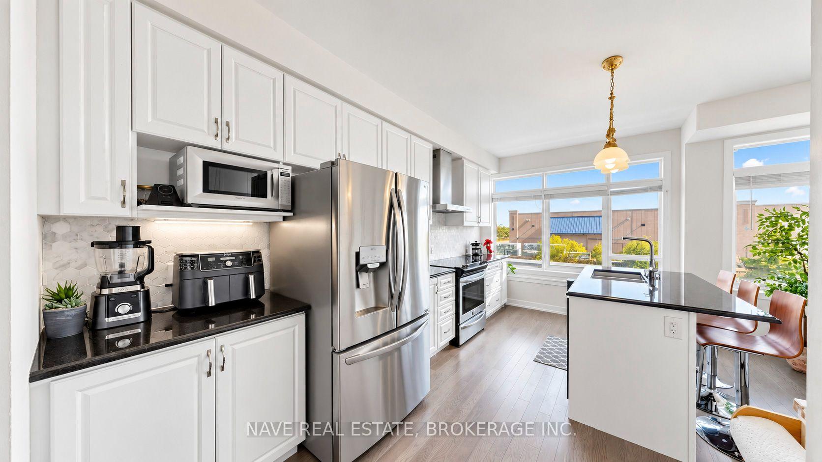 Photo 7 of 80 Troon Avenue, Vaughan, Rural Vaughan — HOMEH