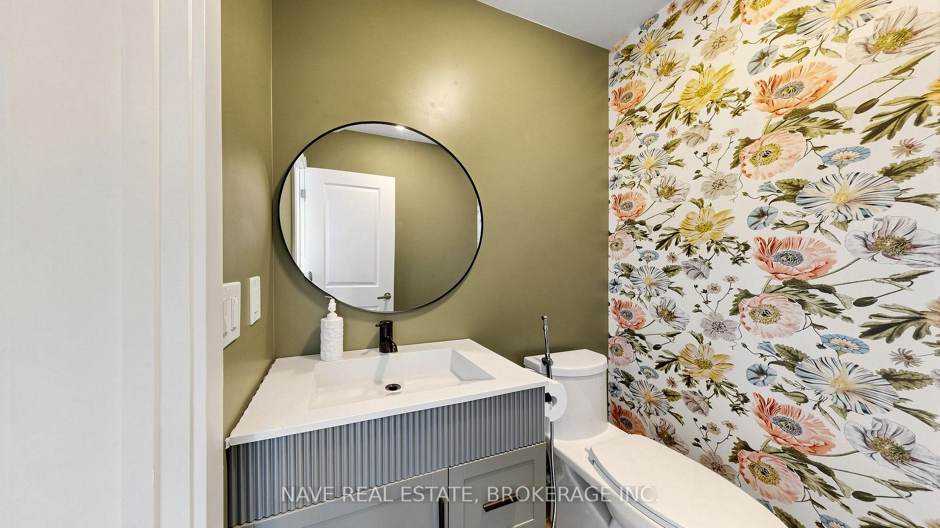 Photo 10 of 80 Troon Avenue, Vaughan, Rural Vaughan — HOMEH