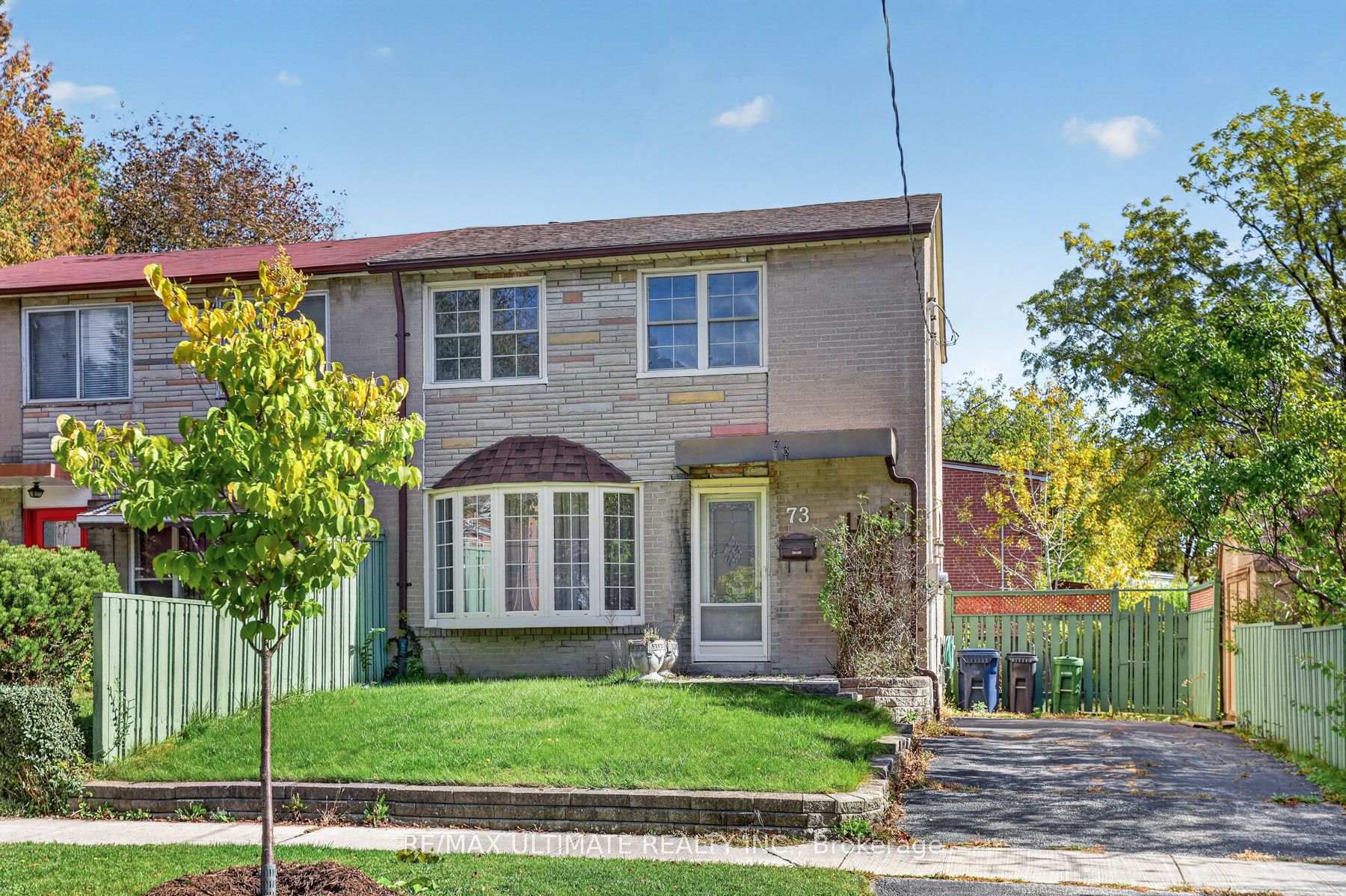 Photo 2 of 73 Chestnut Crescent, Scarborough, Clairlea-Birchmount — HOMEH