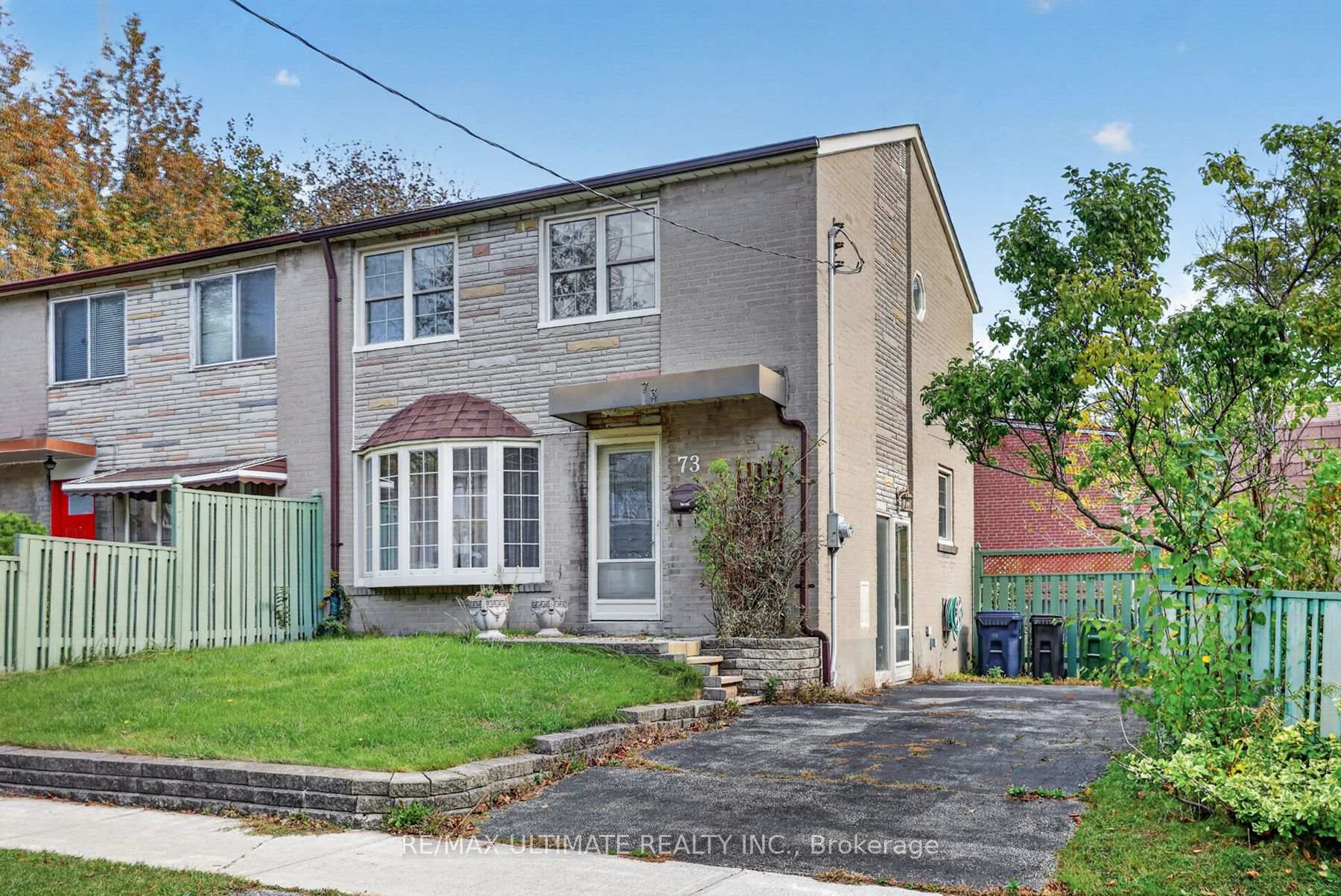 Photo 4 of 73 Chestnut Crescent, Scarborough, Clairlea-Birchmount — HOMEH