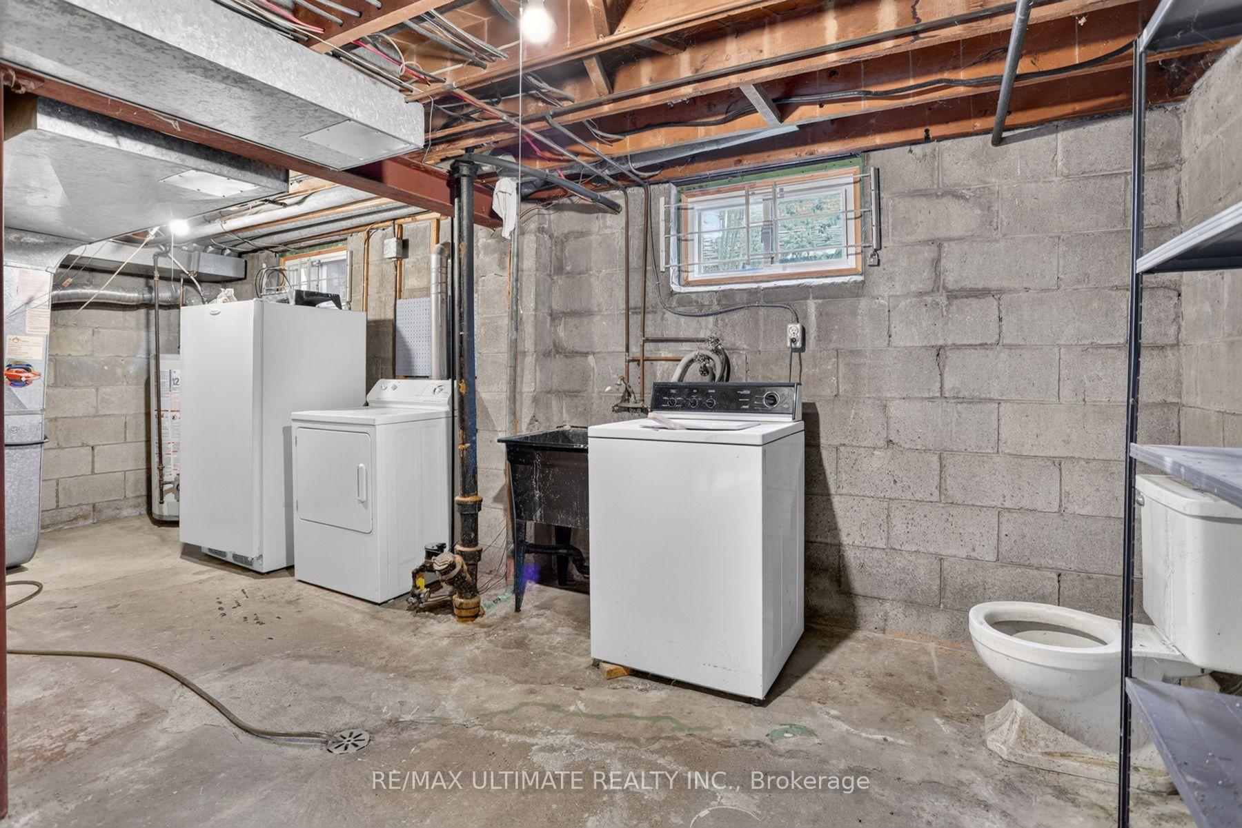 Photo 32 of 73 Chestnut Crescent, Scarborough, Clairlea-Birchmount — HOMEH