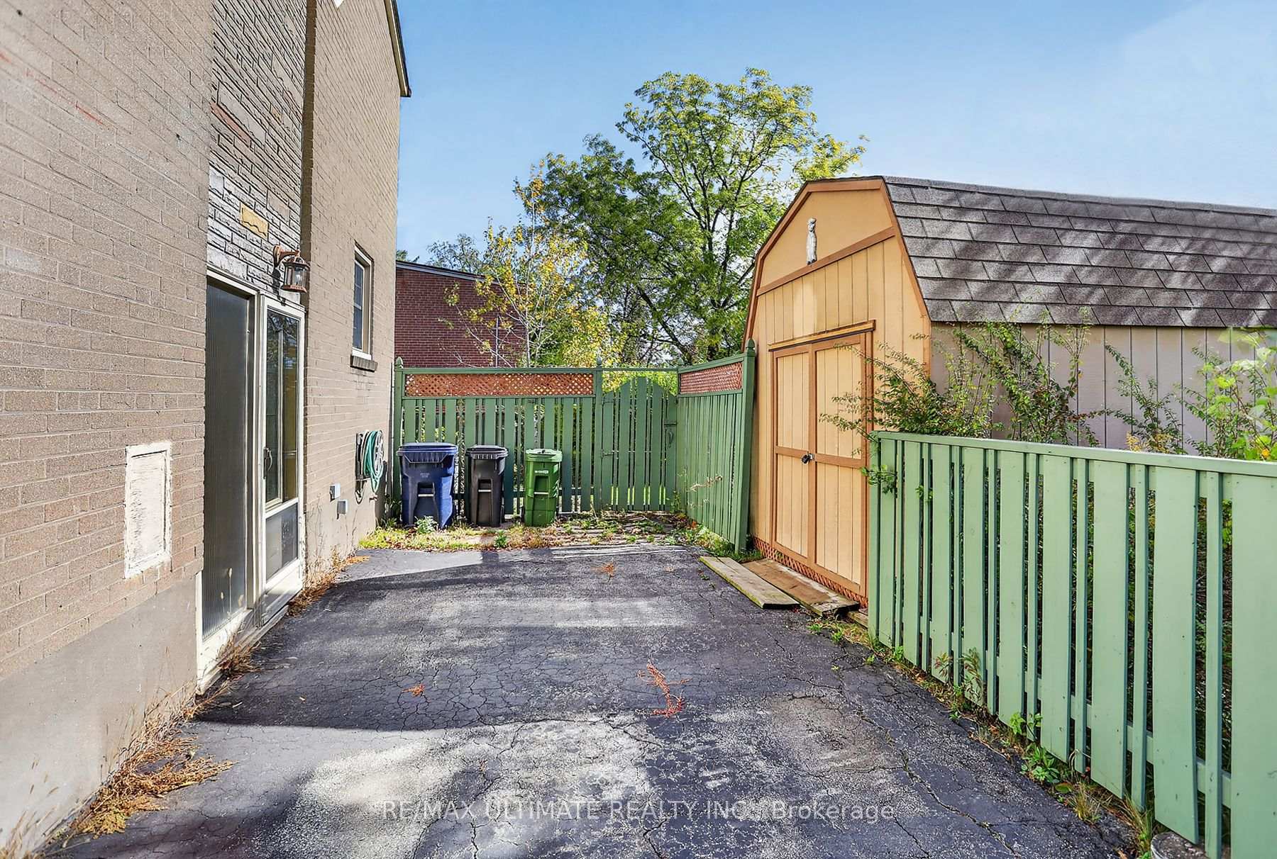 Photo 34 of 73 Chestnut Crescent, Scarborough, Clairlea-Birchmount — HOMEH