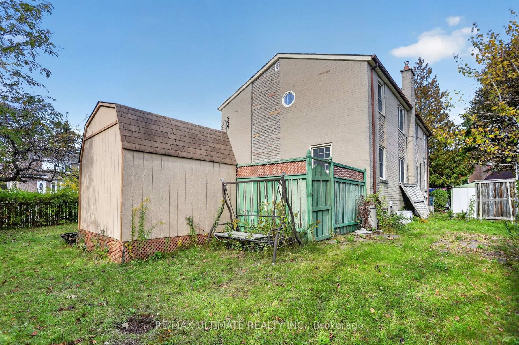 Photo 38 of 73 Chestnut Crescent, Scarborough, Clairlea-Birchmount — HOMEH