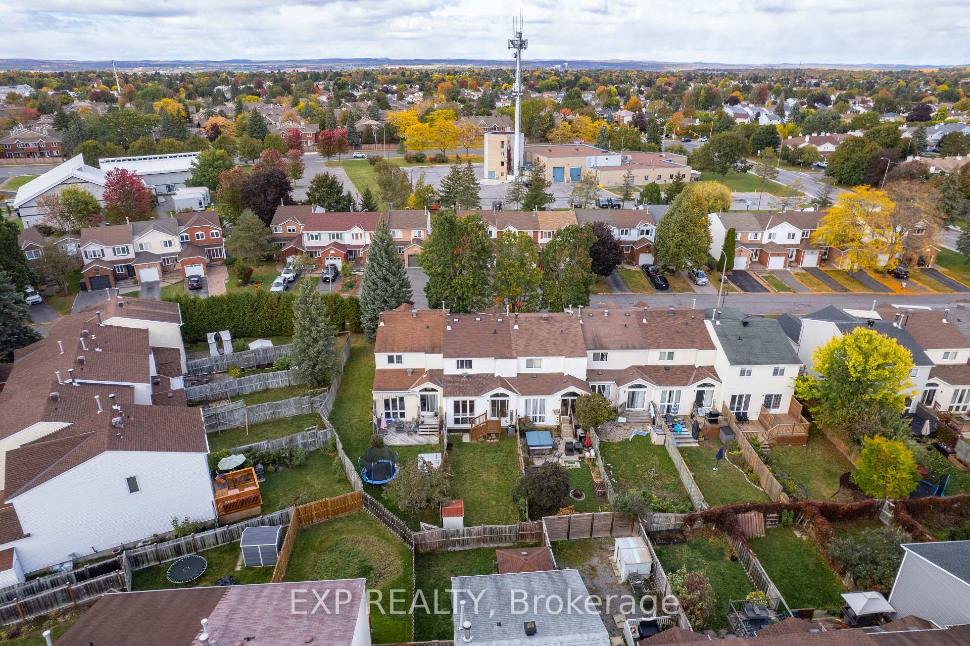 Photo 27 of 574 Latour Crescent, Ottawa, Fallingbrook/Gardenway South — HOMEH