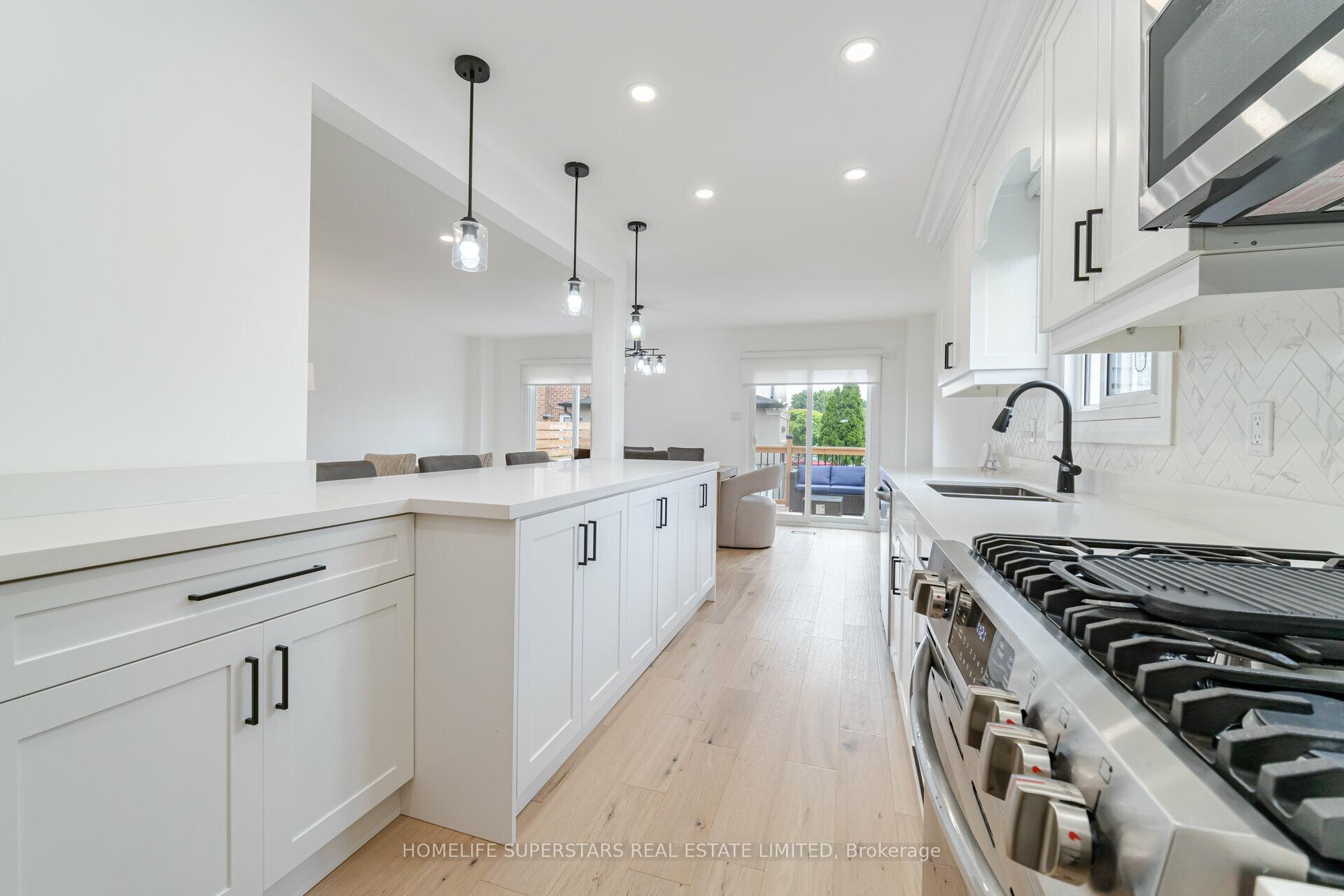 Photo 6 of 3 New Seabury Drive, Vaughan, Glen Shields — HOMEH
