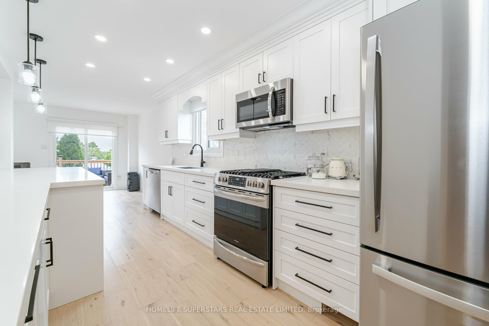 Photo 8 of 3 New Seabury Drive, Vaughan, Glen Shields — HOMEH