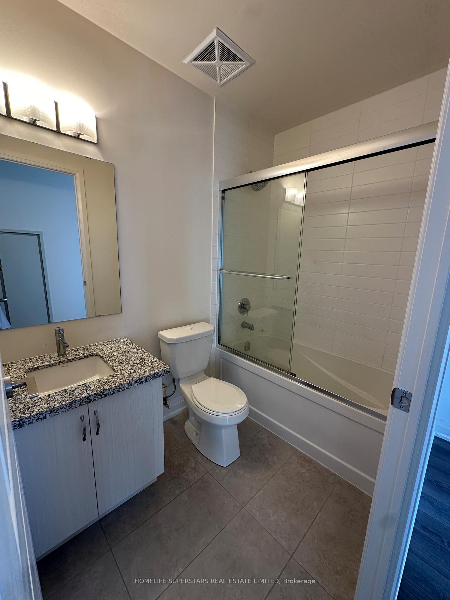 Photo 11 of Unit 309, 8763 Bayview Avenue, Richmond Hill, Doncrest — HOMEH