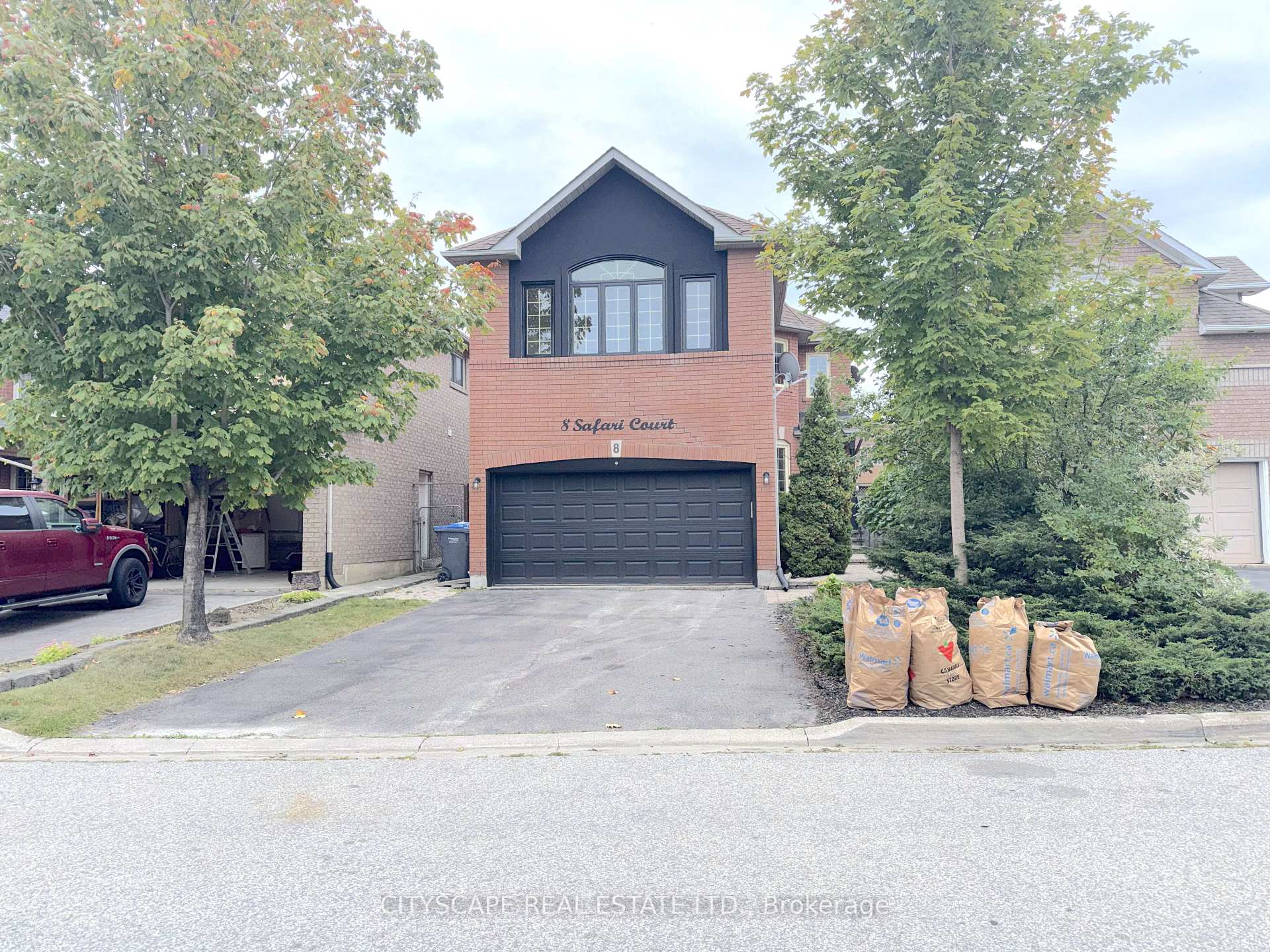 Photo of 8 Safari Court