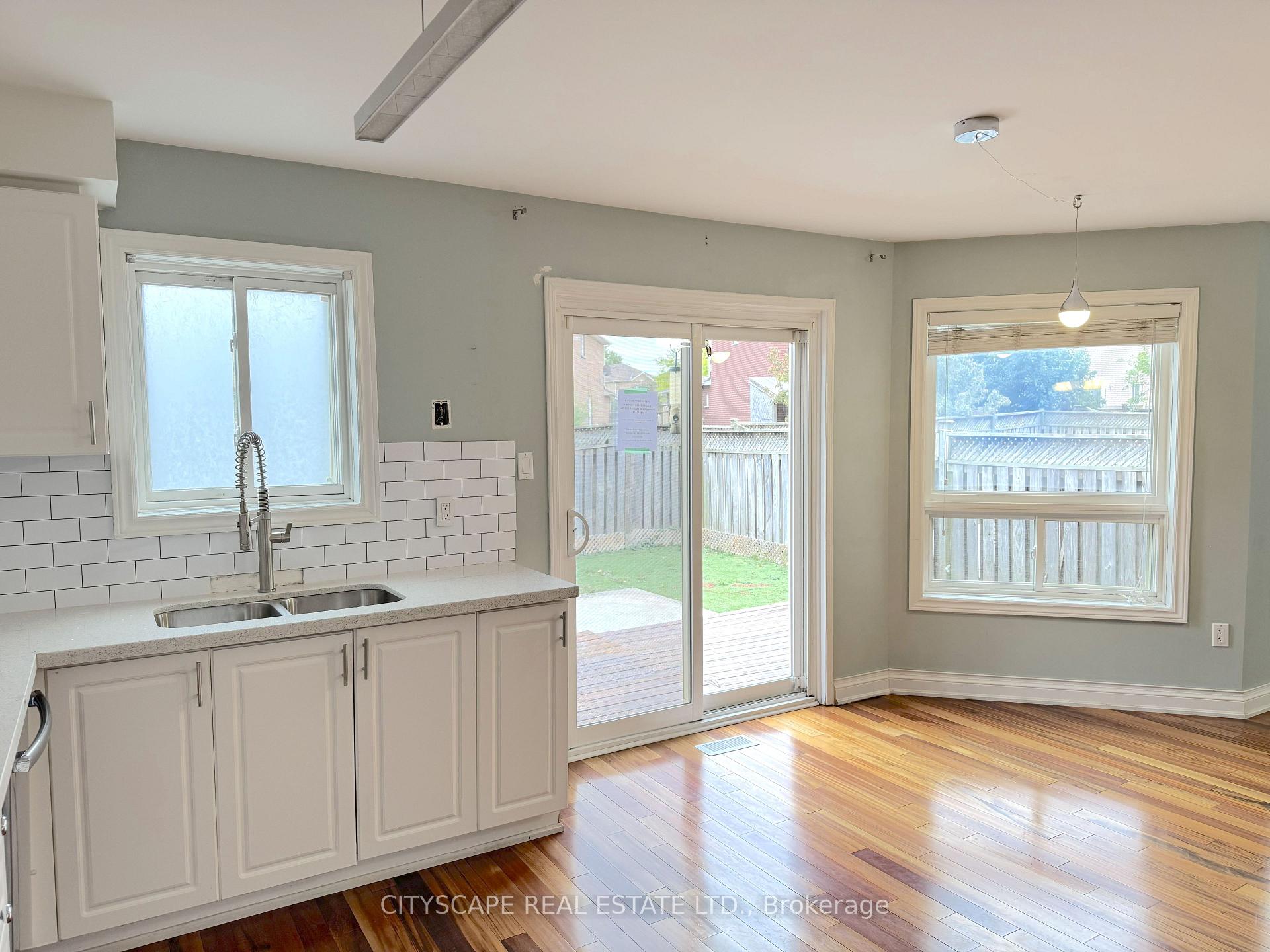 Photo 14 of 8 Safari Court, Brampton, Snelgrove — HOMEH