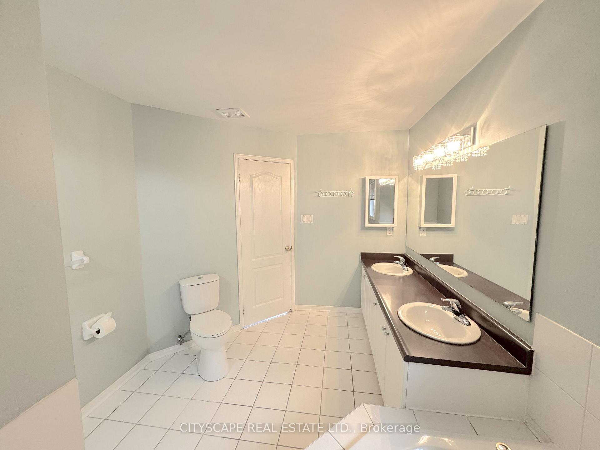 Photo 25 of 8 Safari Court, Brampton, Snelgrove — HOMEH
