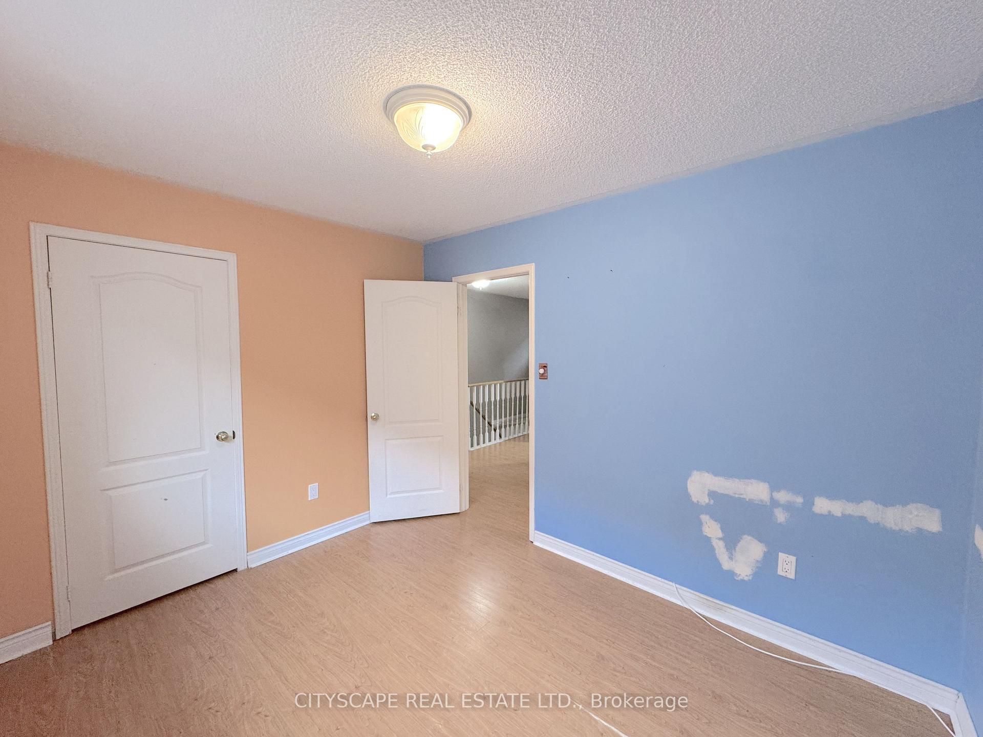 Photo 27 of 8 Safari Court, Brampton, Snelgrove — HOMEH
