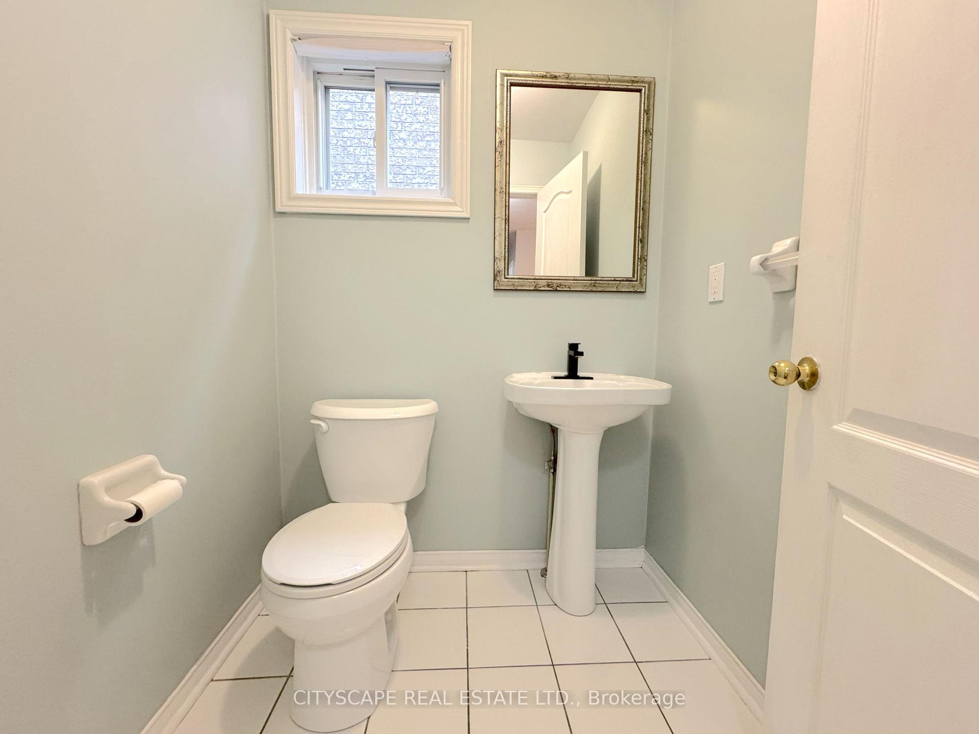 Photo 34 of 8 Safari Court, Brampton, Snelgrove — HOMEH