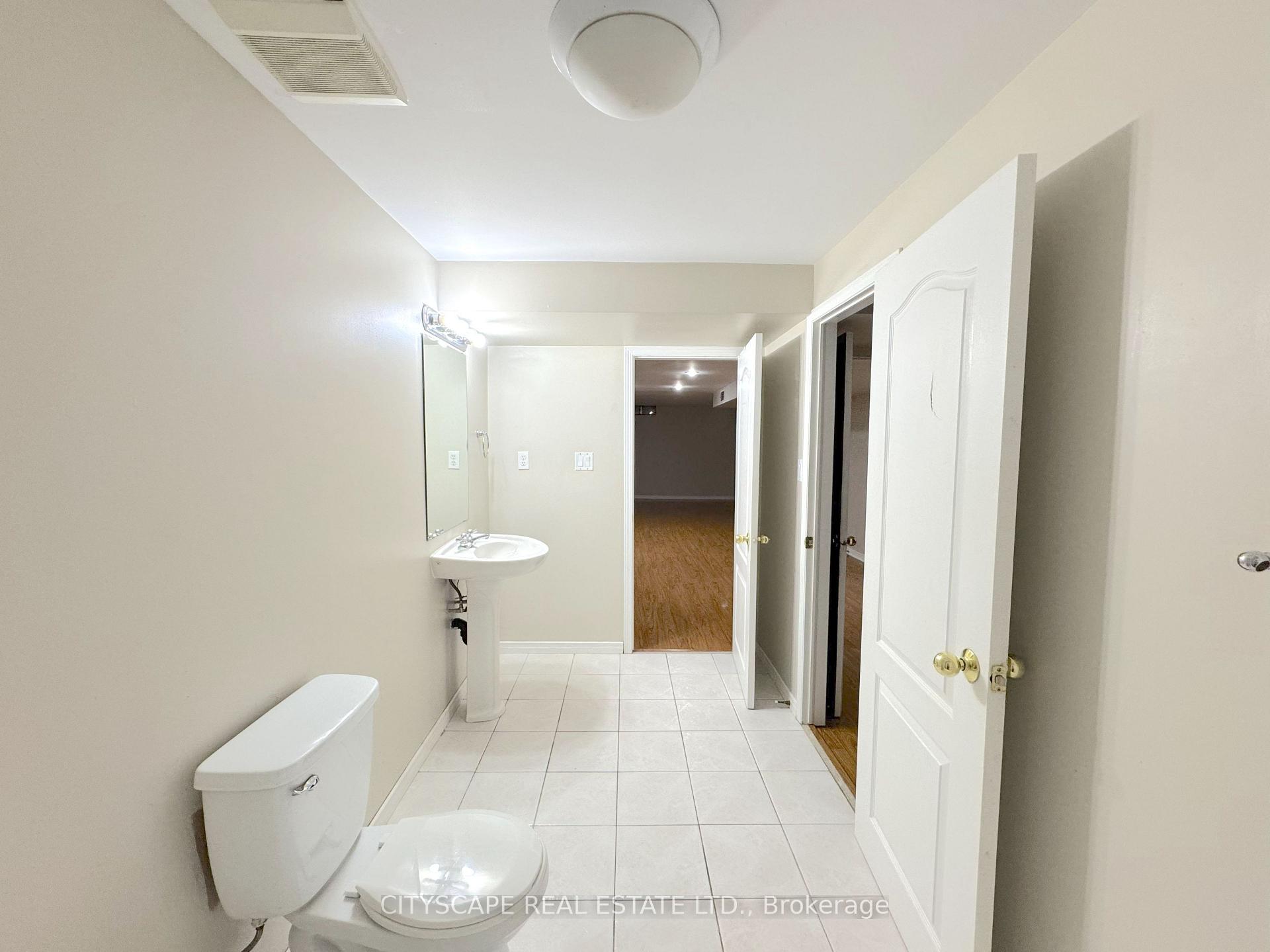 Photo 43 of 8 Safari Court, Brampton, Snelgrove — HOMEH