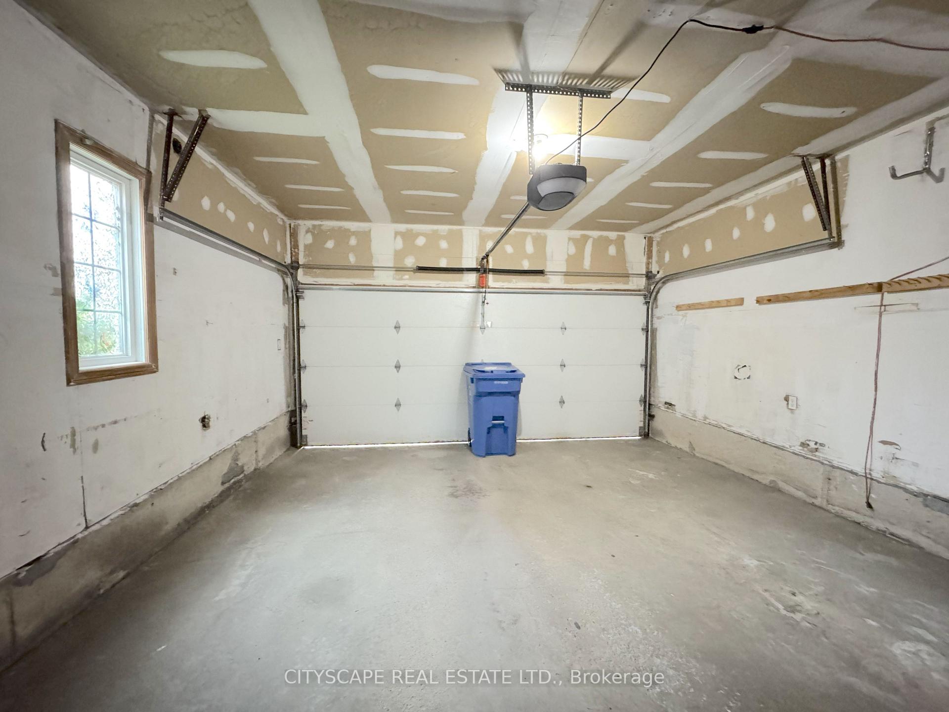 Photo 48 of 8 Safari Court, Brampton, Snelgrove — HOMEH