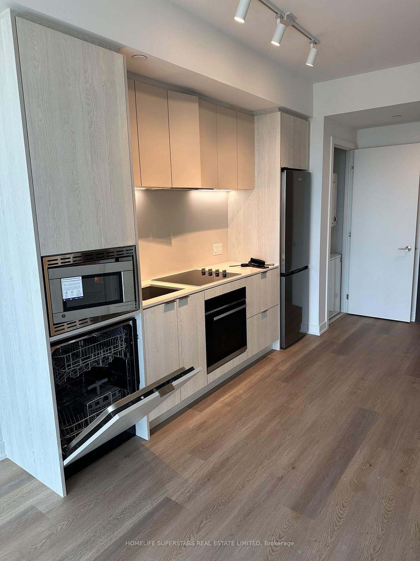 Photo 4 of 101 John Street, Hamilton, Beasley — HOMEH