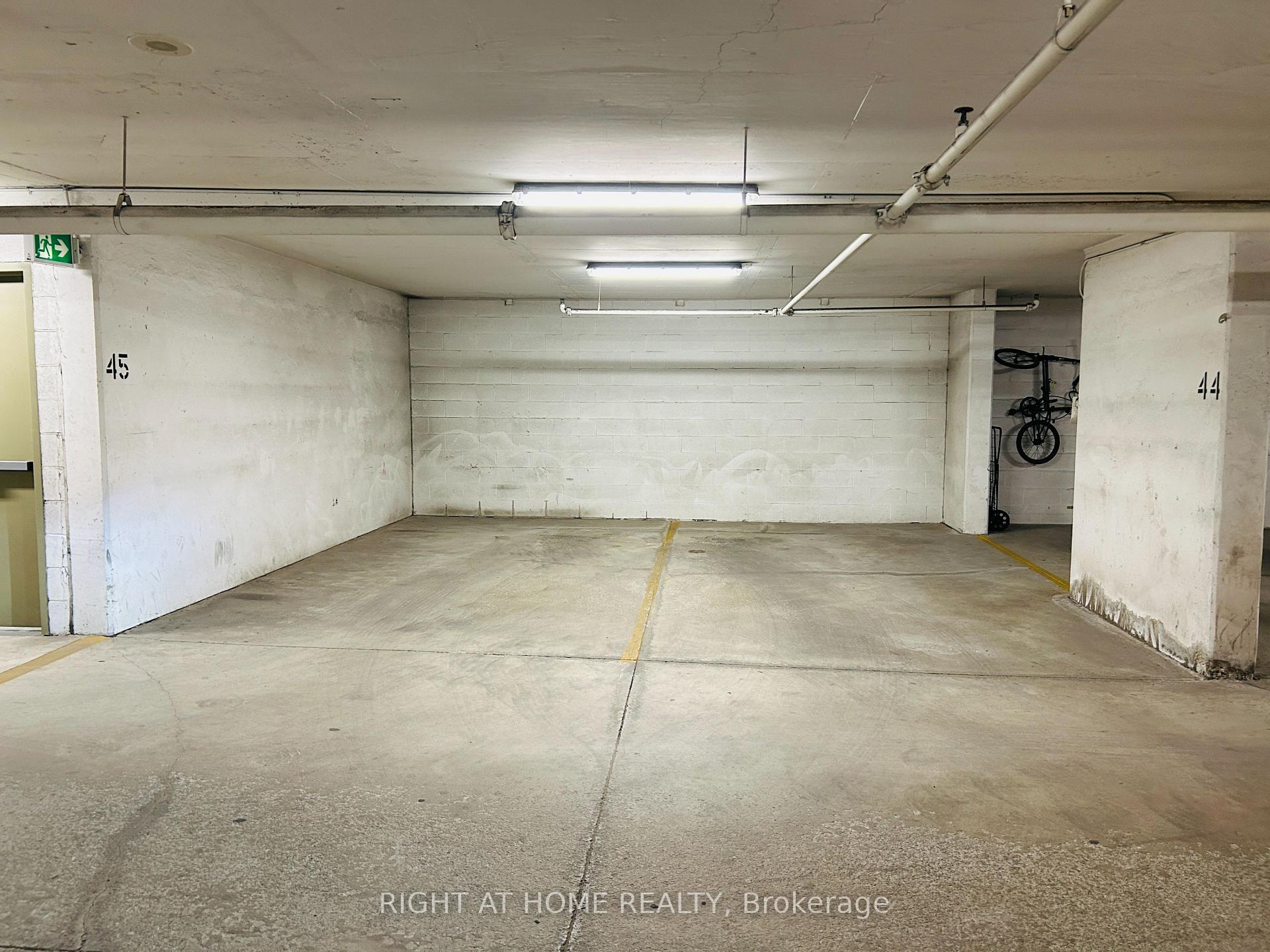 Photo 17 of Unit LPH209, 15 North Park Road, Vaughan, Beverley Glen — HOMEH